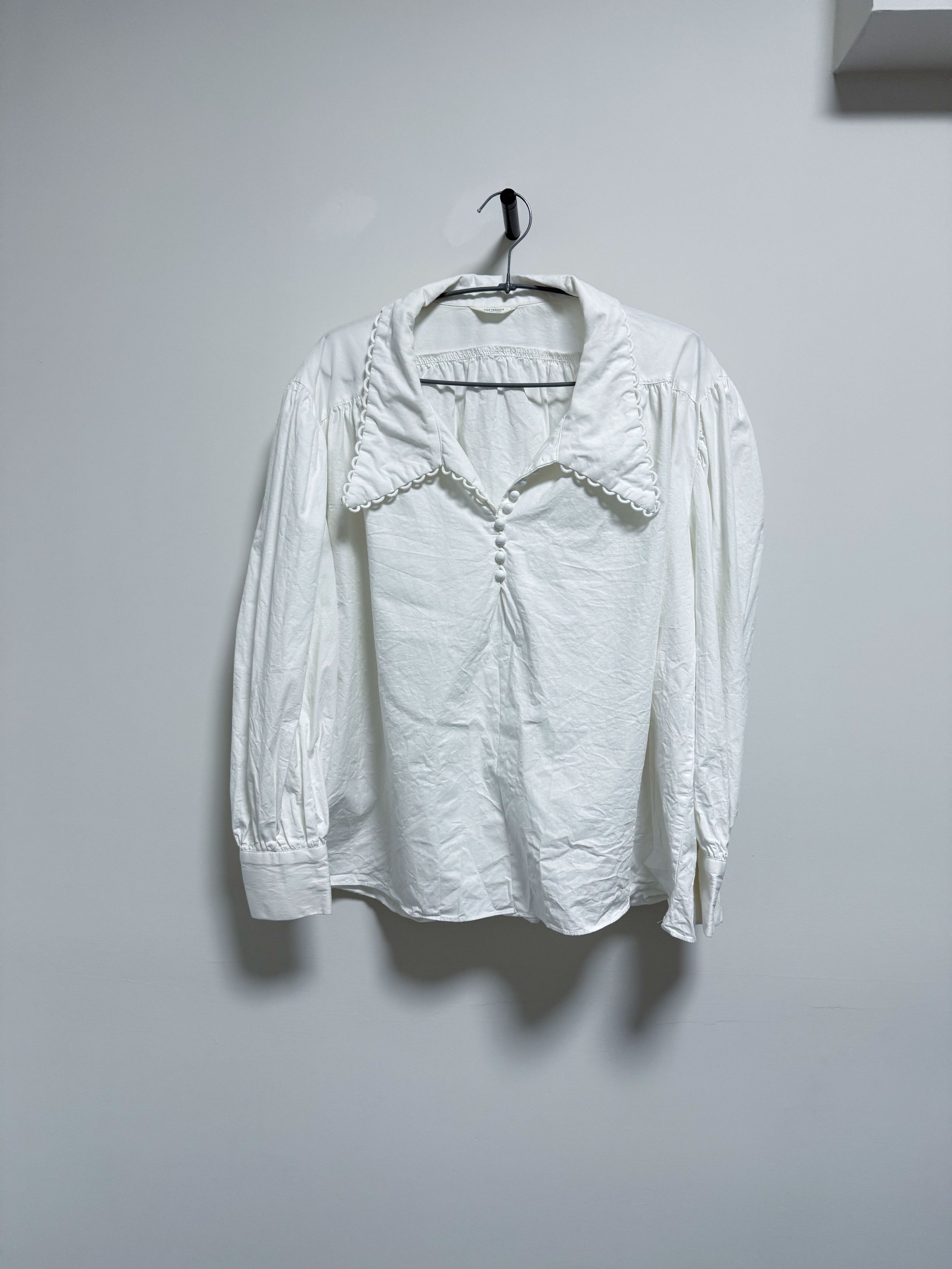 正韓！娃娃領襯衫 8成新 大領片 白襯衫 娃娃襯衫 泡泡袖