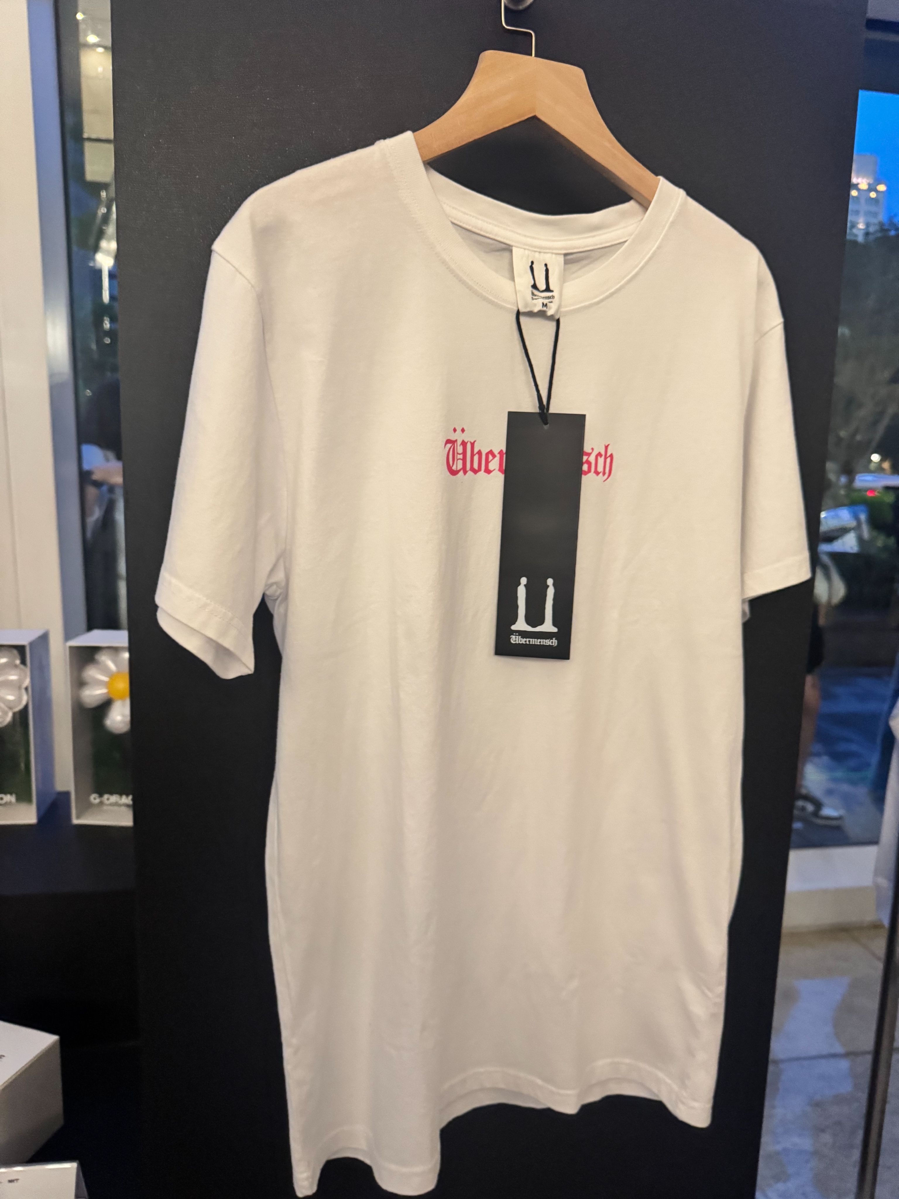 G-DRAGON MEDIA EXHIBITION : Übermensch 週邊商品