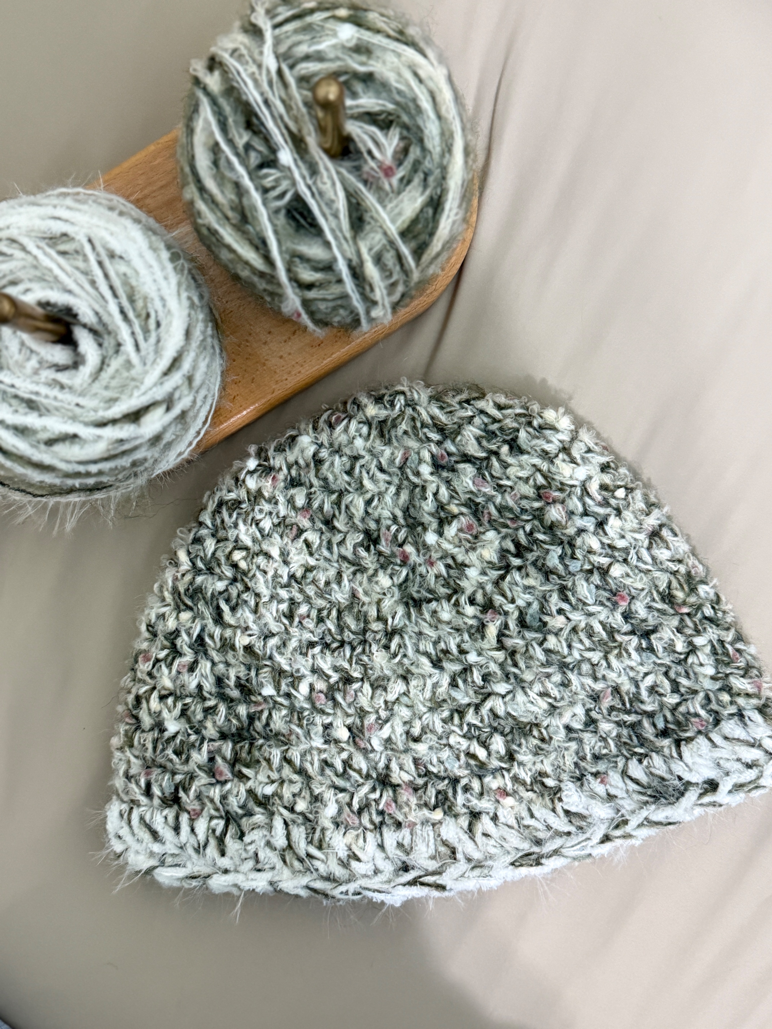 🫒 橄欖綠霧感盆帽