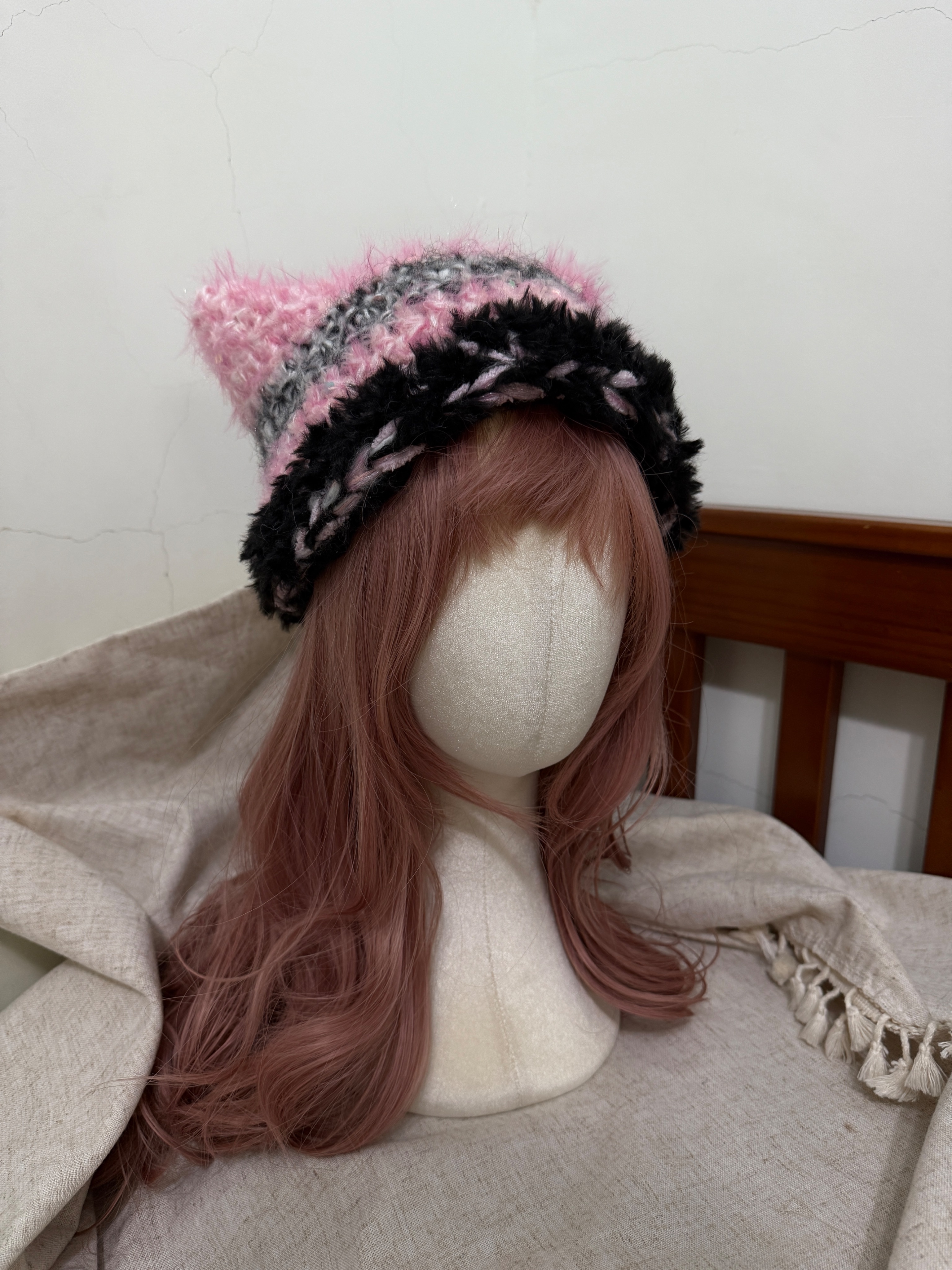 🐾 毛絨貓耳帽｜Fuzzy Cat-Ear Hat