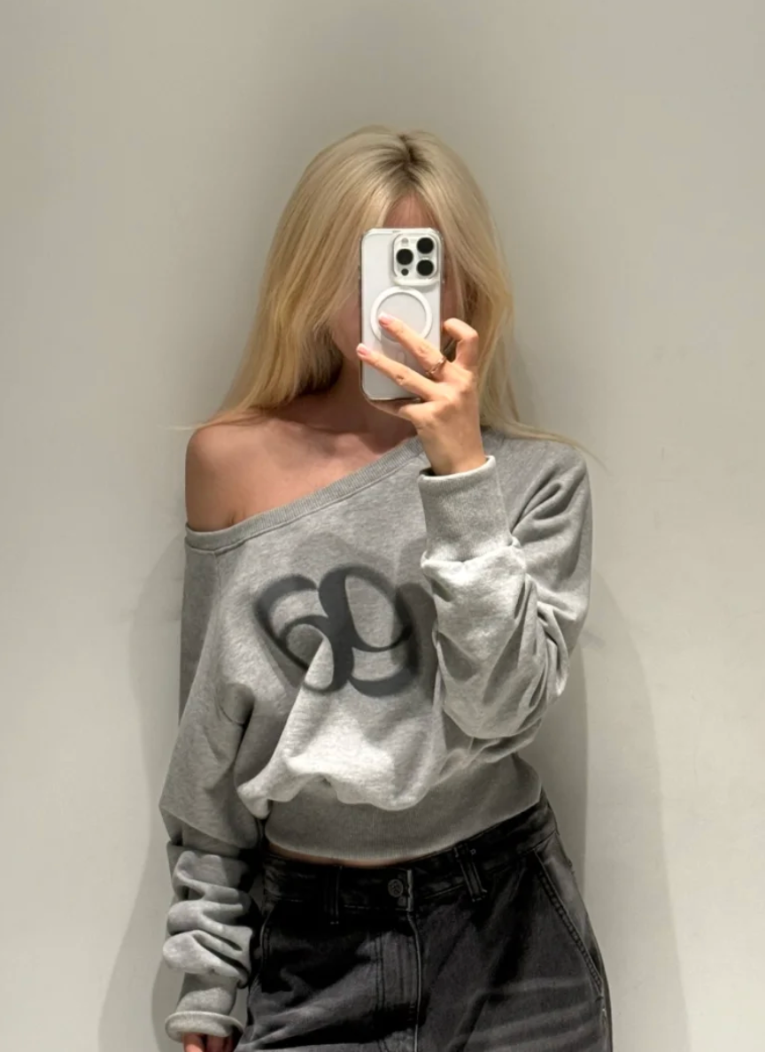 ason MANDY SWEATSHIRT