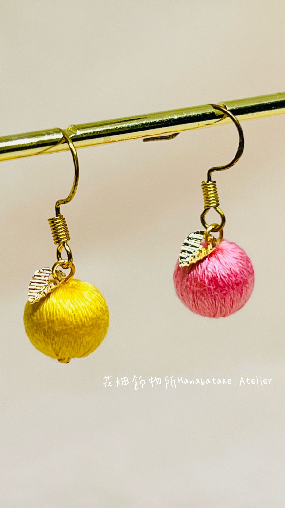 花畑飾物所Hanabatake Atelier ｜日系風耳飾｜手縫刺繡系列｜少女蘋果 乙女林檎