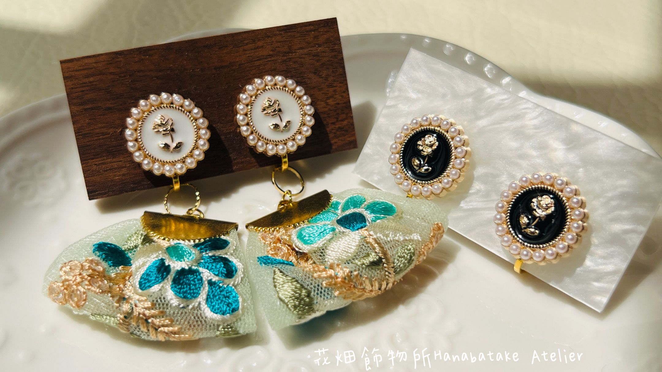 花畑飾物所Hanabatake Atelier ｜日系風耳飾｜刺繡緞帶3WAY耳環｜閃耀葡萄 光る葡萄