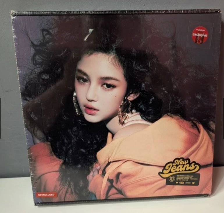 全新 現貨NewJeans （Danielle版） How Sweet 美國Target 獨家 CD專輯 （包裝模有破）