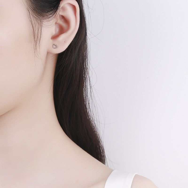 鏤空愛心型耳釘女簡約ins小巧精緻耳骨蝸釘925純銀小眾設計耳飾品