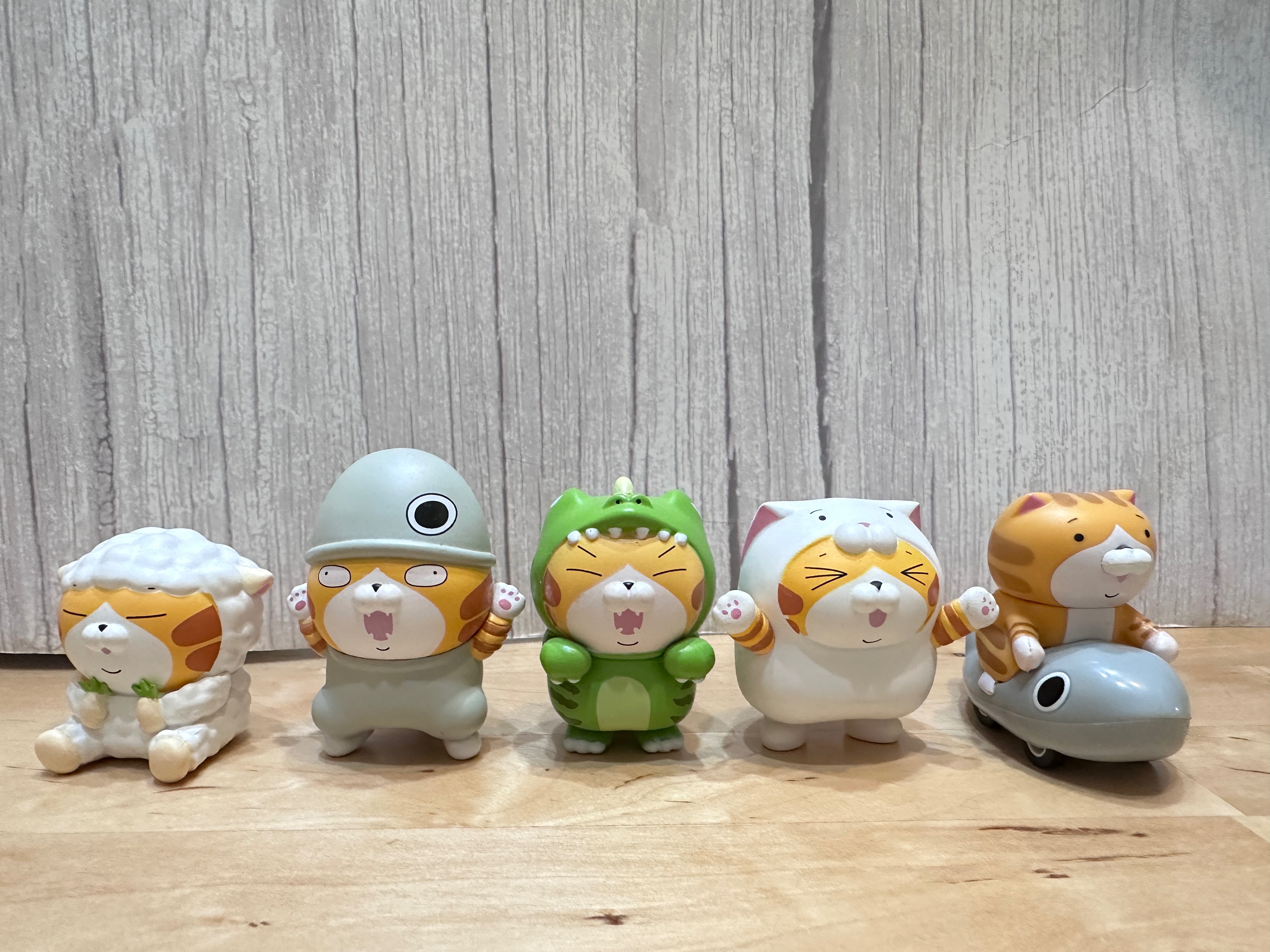 白爛貓公仔（有擺出來過）