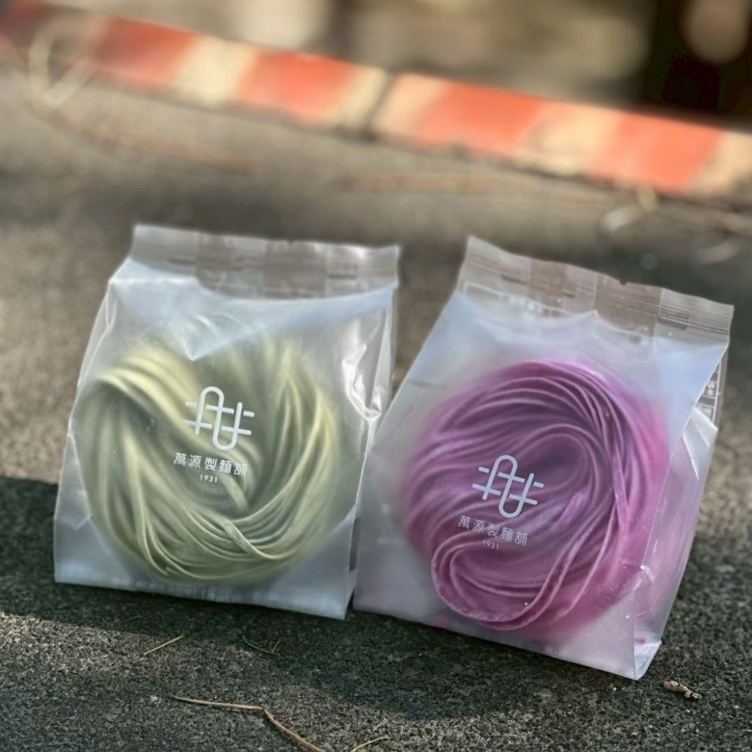 雲林百年老店🔥萬源製麵舖｜手工日曬蔬果麵