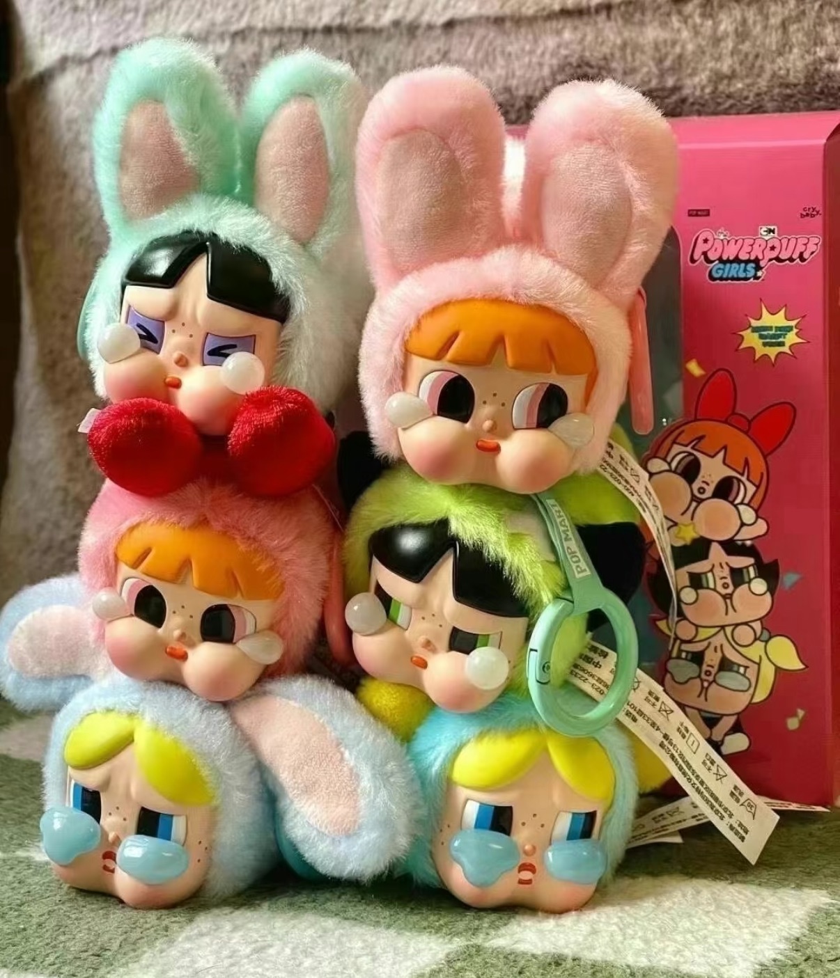 泡泡瑪特飛天小女警搪膠掛件