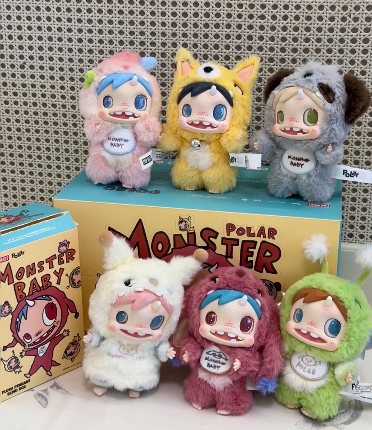 POLAR寶拉-Monster Baby 怪物收藏手冊系列絨毛吊飾盲盒