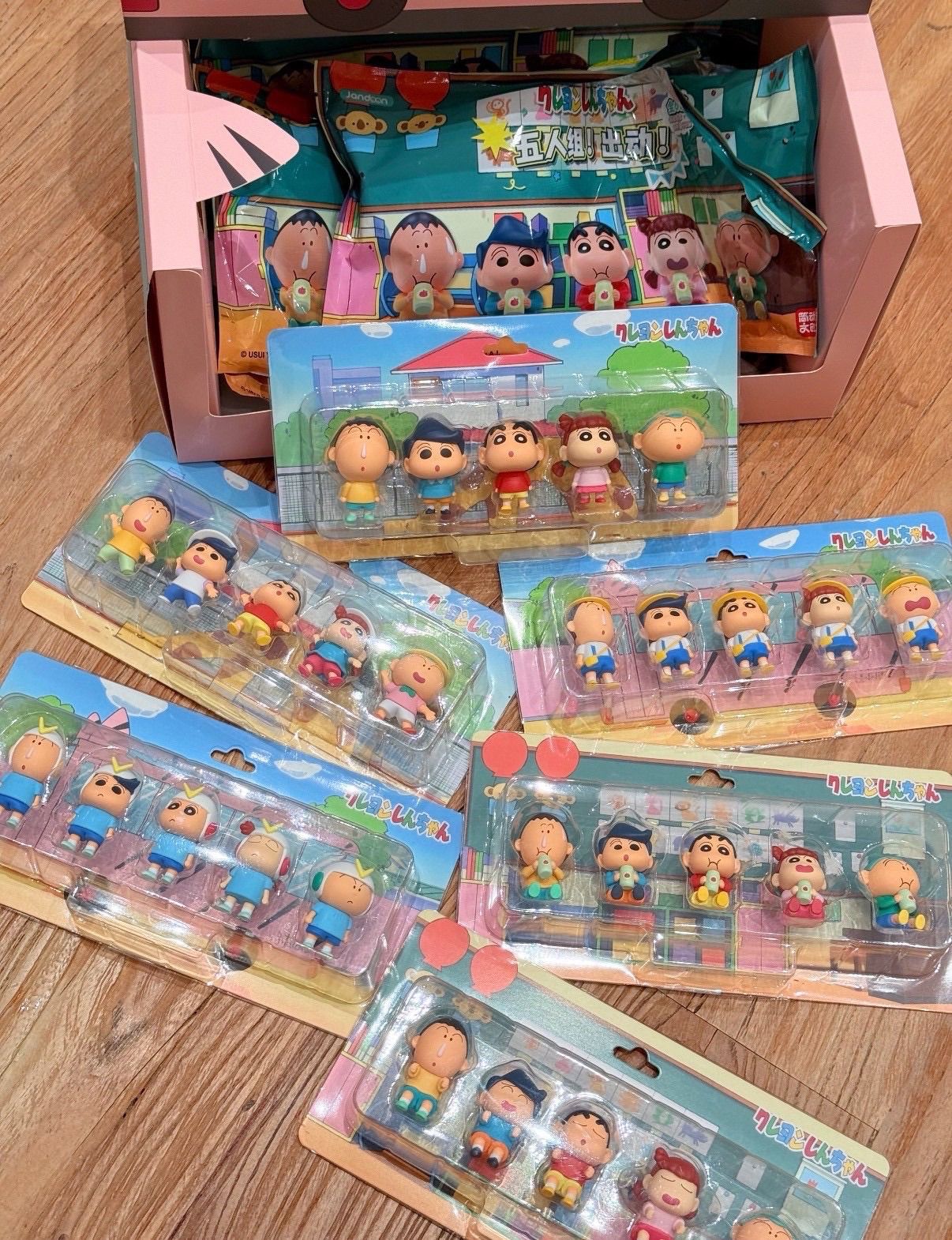 蠟筆小新五人组！出動  春日部防衛隊正版吊卡