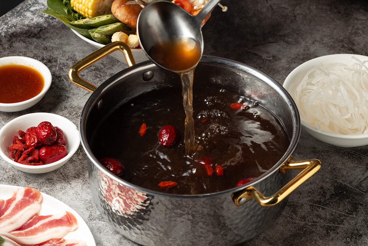 香草豬-紅顏藥膳鍋 800G