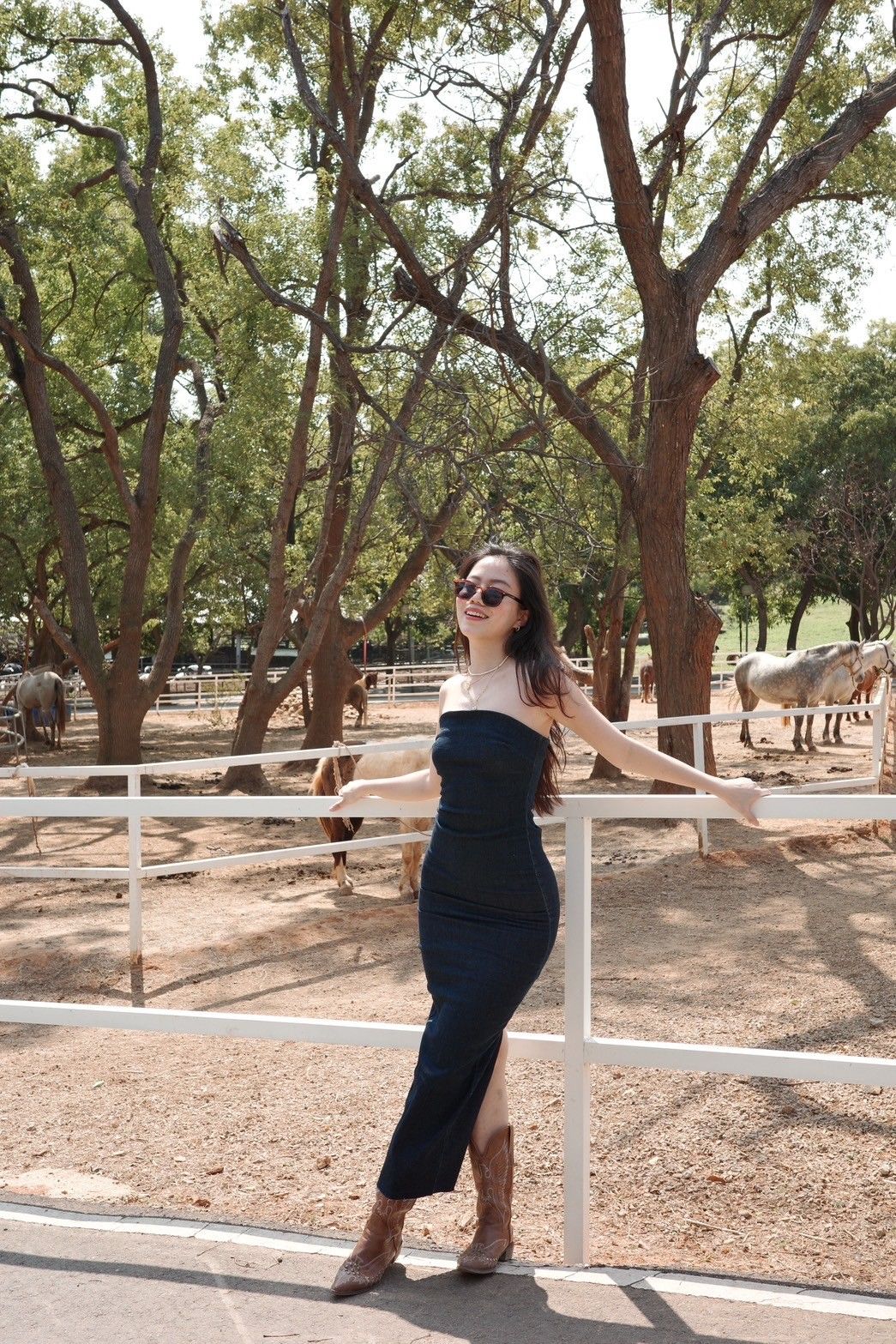 本期必買⭐️𝑫𝒆𝒏𝒊𝒎 𝑫𝒓𝒆𝒔𝒔超美牛仔平口緊身連身裙🫐🕊️