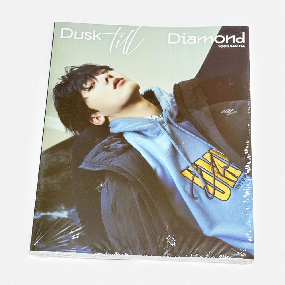 現貨｜全新未拆｜尹產賀寫真｜默認廠損｜內附贈小卡800