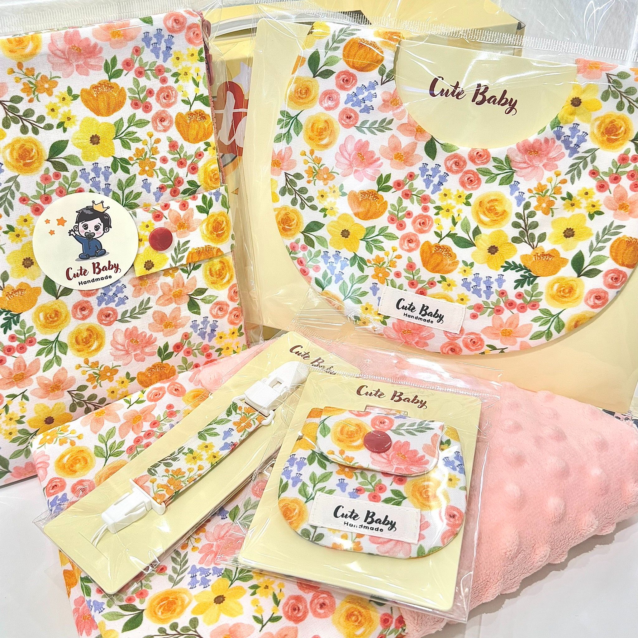 手作圍兜、奶嘴練、平安符袋、嬰兒車被毯、手冊套