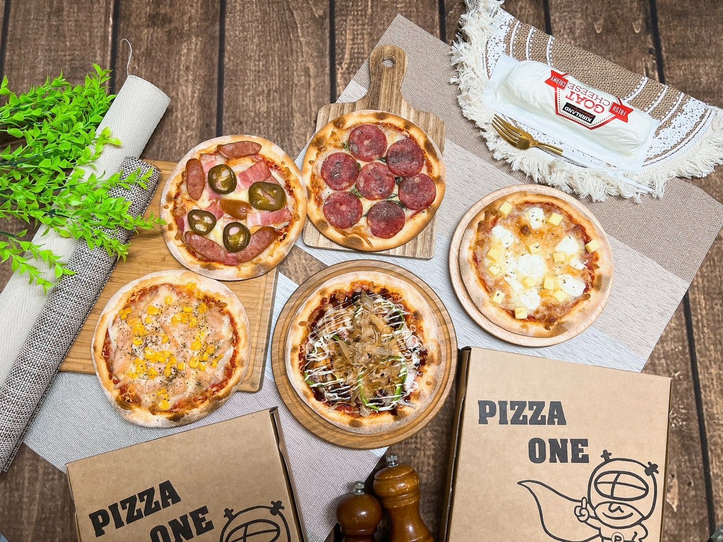 小朋友才做選擇｜8入（6吋）：瑪格麗特、夏威夷、火辣墨西哥、田園燻雞、西西里、雙倍起司、驚奇四超人、章魚小丸子