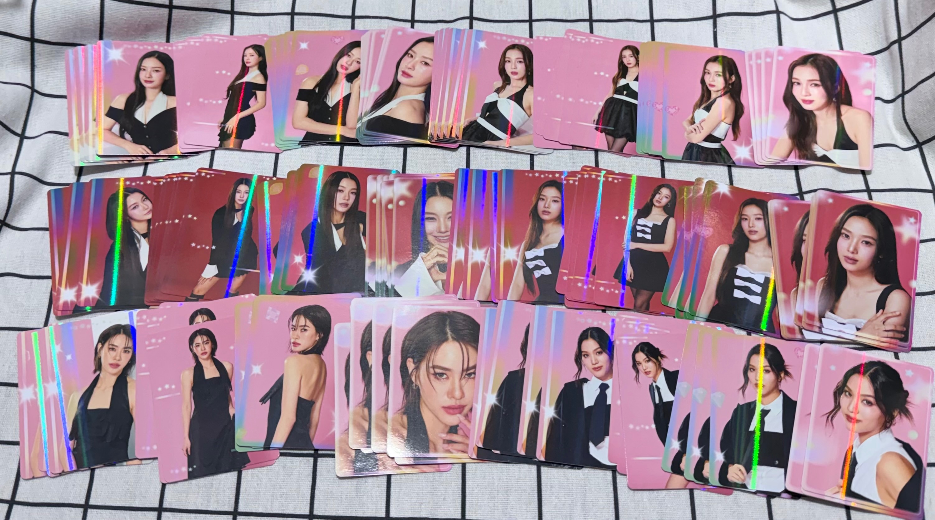 一月書展 套出小卡 一個人是四張（下面有散卡區，可單獨購買！）