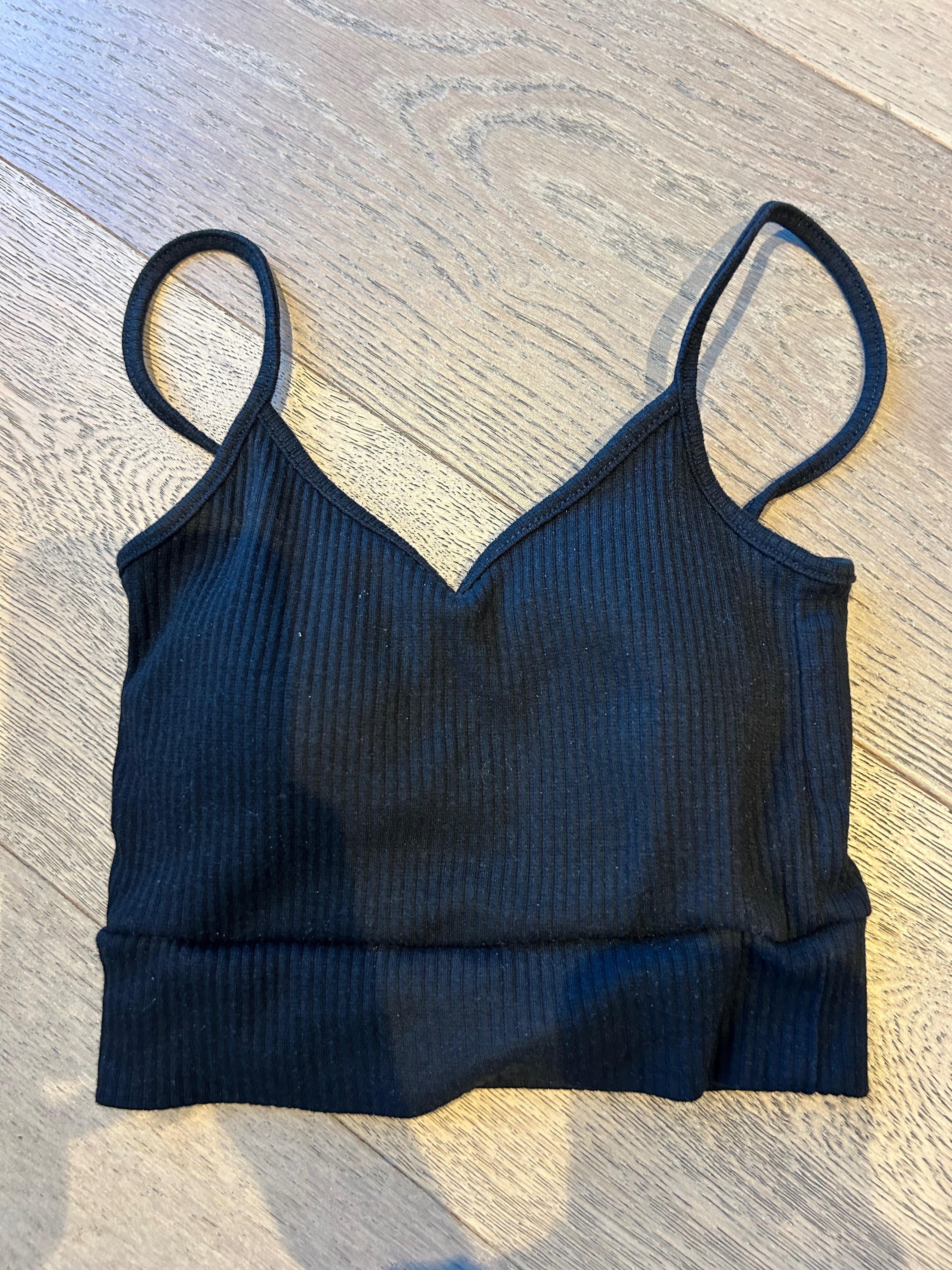 細肩帶背心 內附襯墊