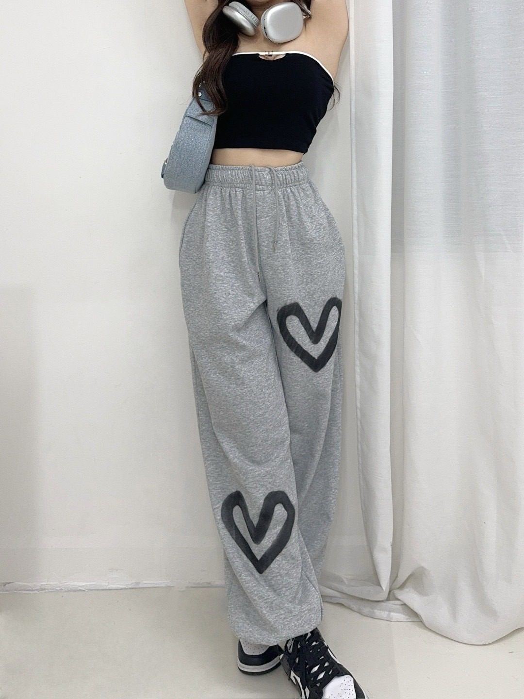 下縮口寬褲 前後噴漆大愛心