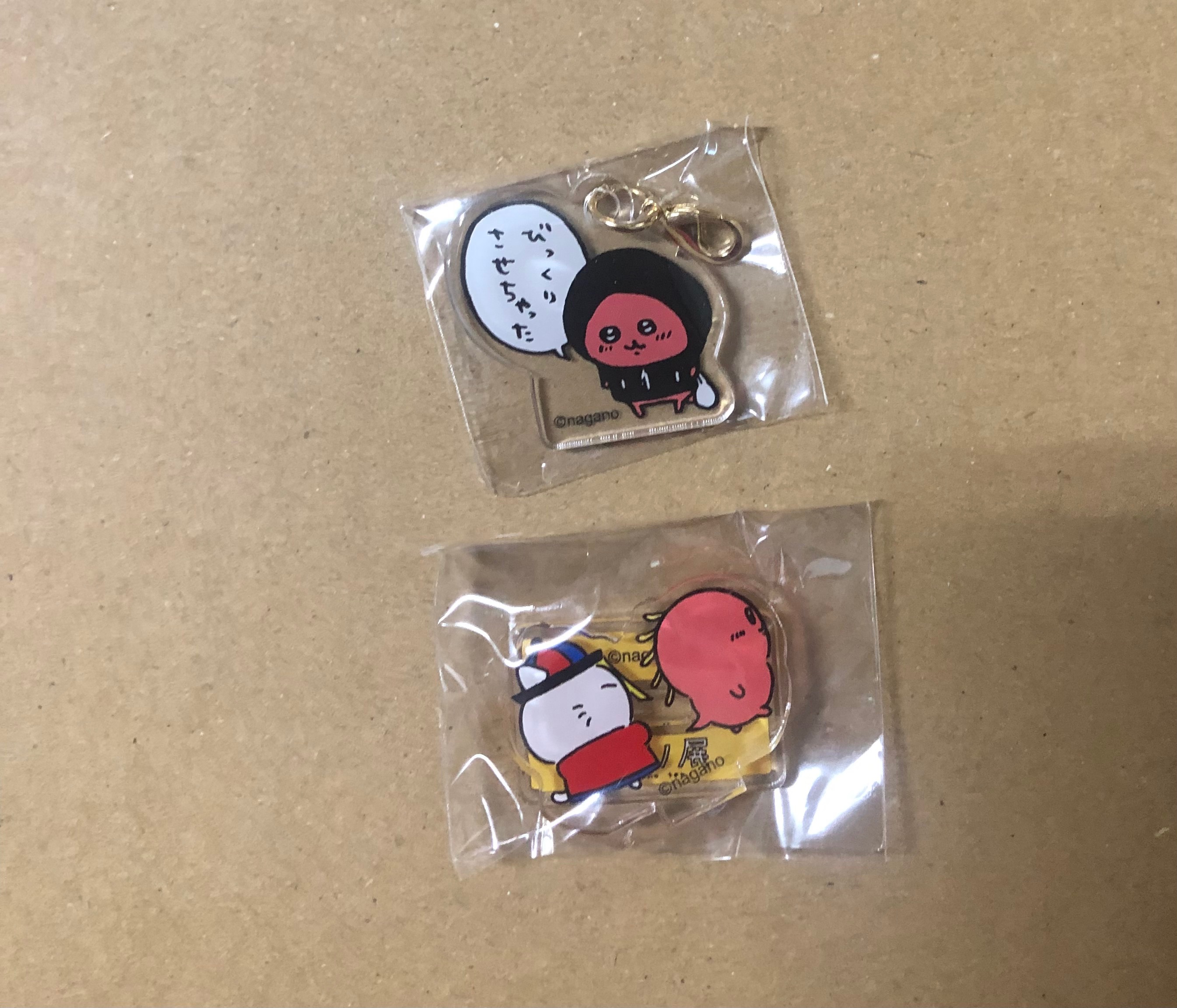 卓伯卡布拉龍蝦扣和立牌合售