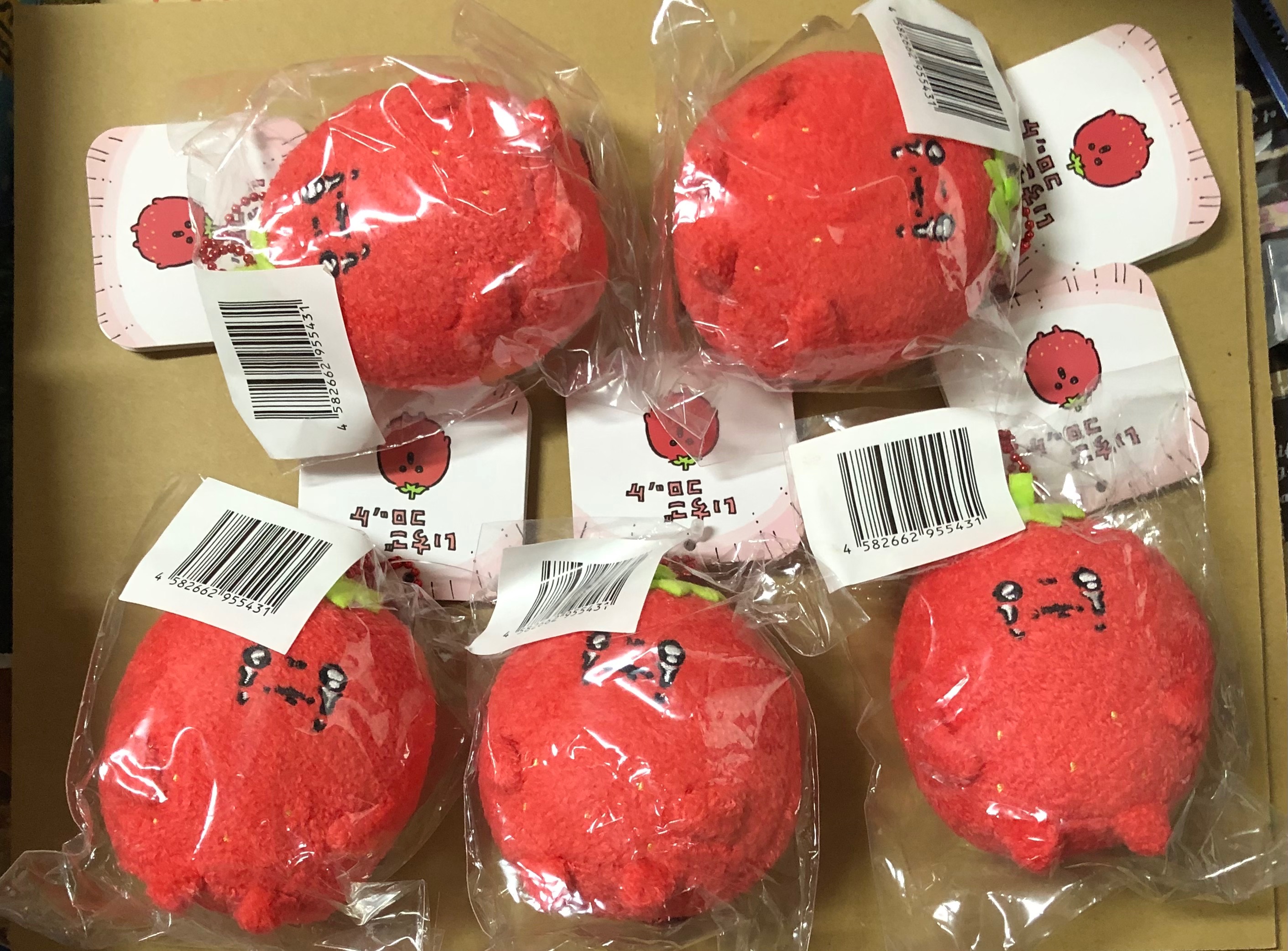 草莓可樂餅一番賞哭哭草莓