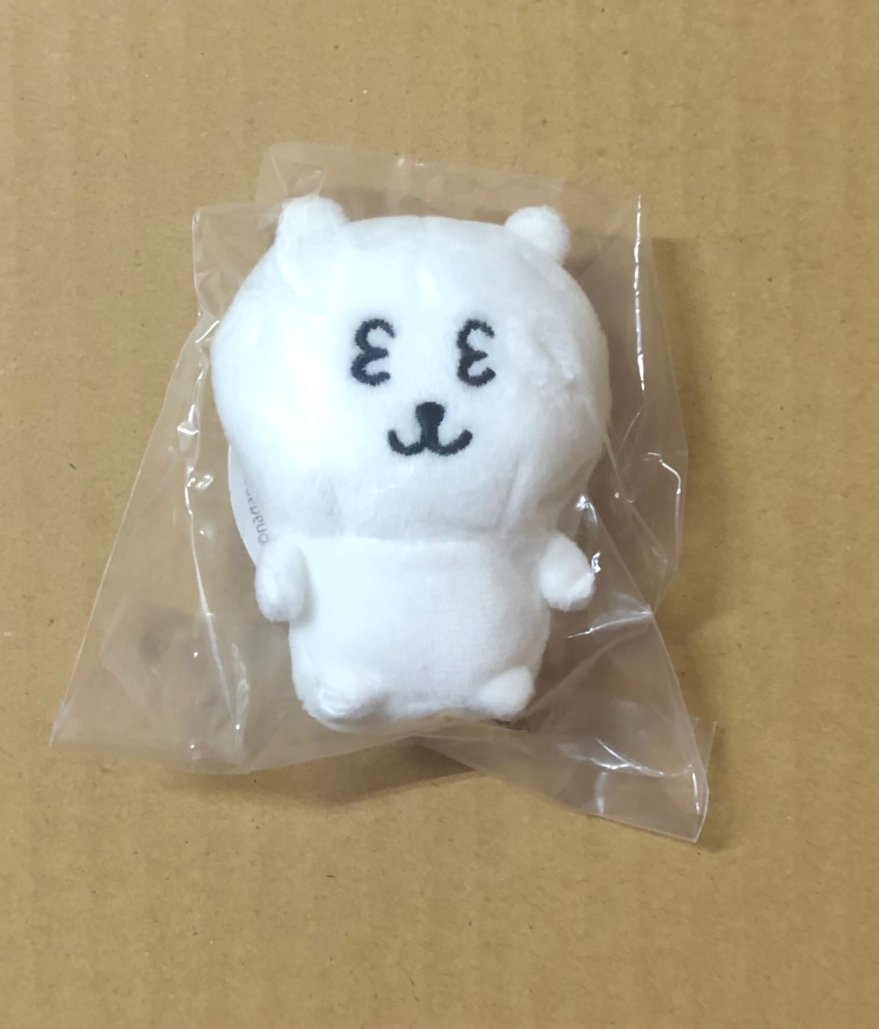 33眼白熊迷你坐姿玩偶