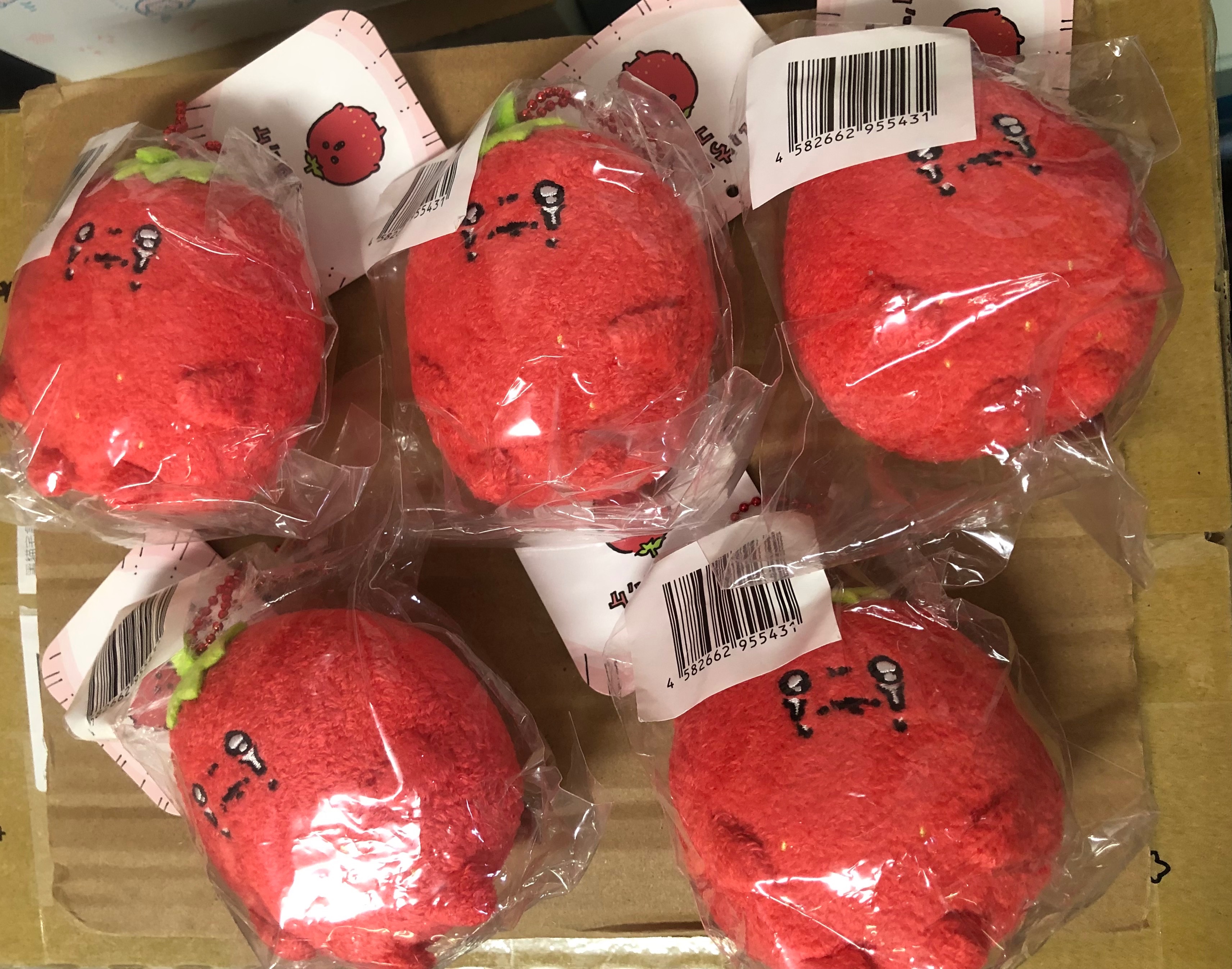 草莓可樂餅一番賞哭哭草莓