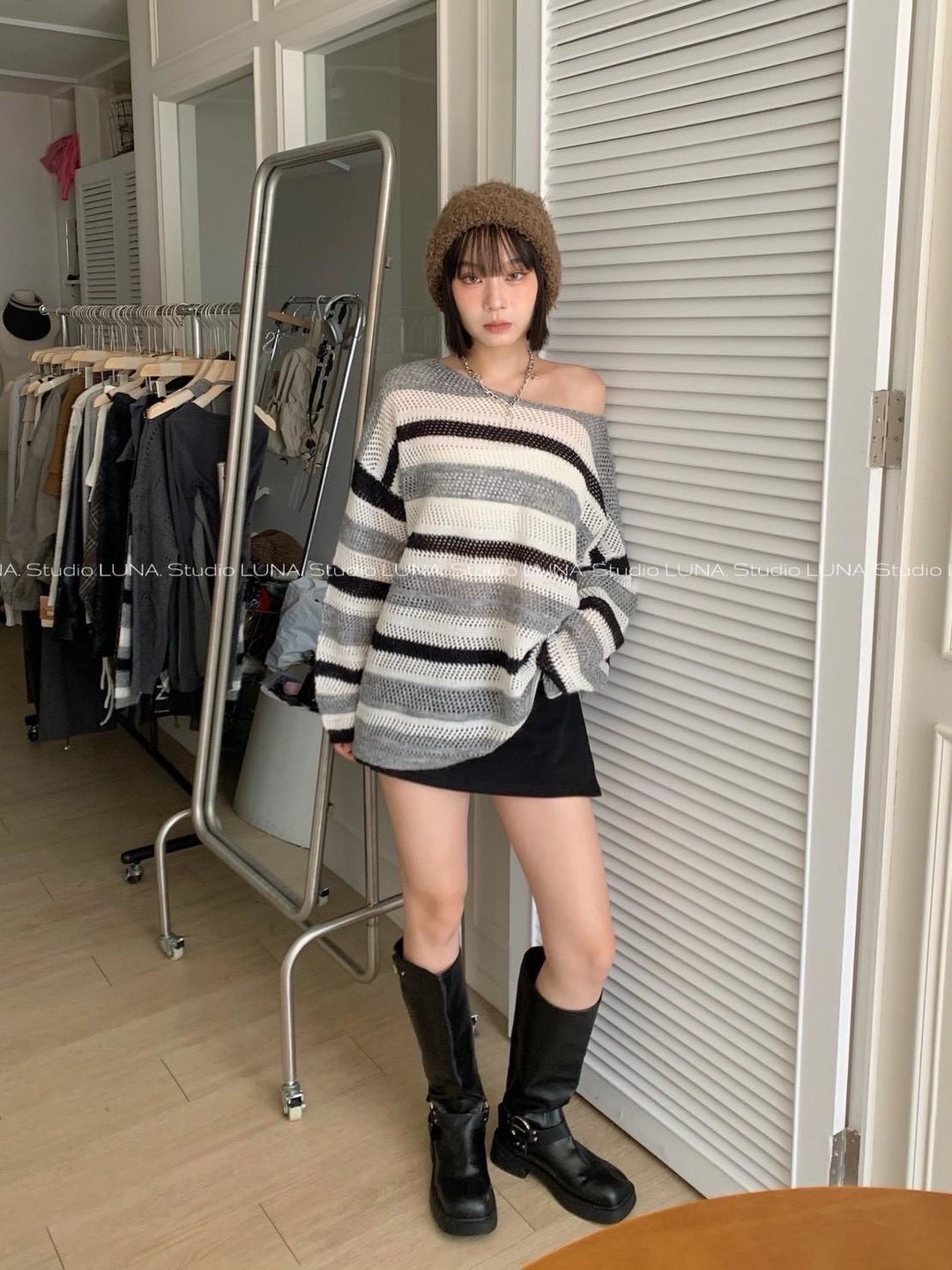 預購✨ 韓系慵懶條紋洞洞針織上衣（灰／黑）