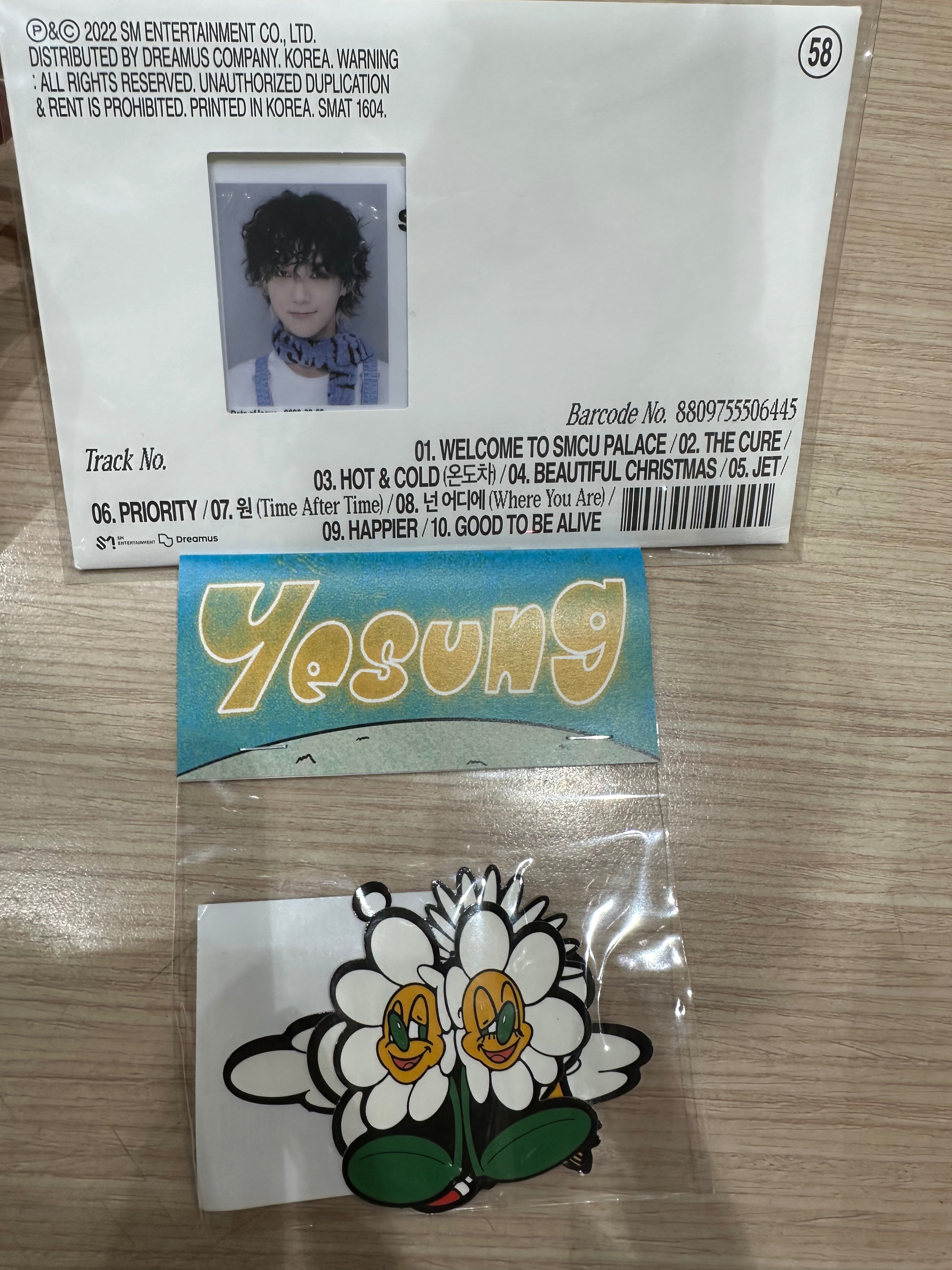 SM town 藝聲ID卡 +貼紙 + 冬專 含厲旭明信片+Winter for spring 特別專 含藝聲小卡特典