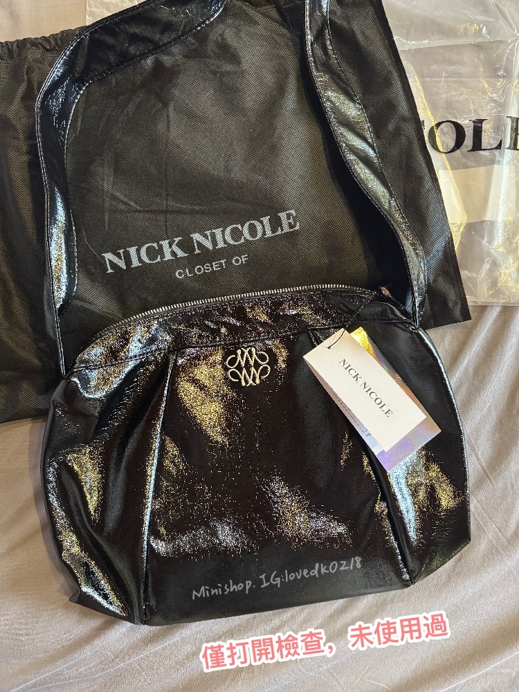 （現貨）韓國熱門設計師品牌、NICK＆NICOLE SQUARE SHOULDER BAG肩背包/扭結包