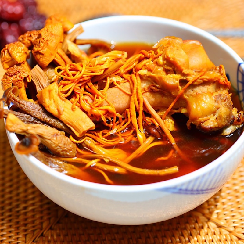 養生菇排骨煲湯