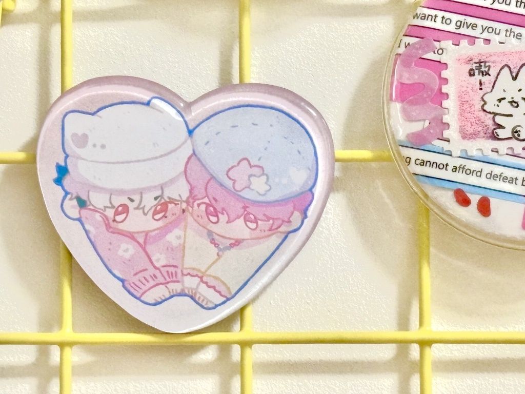 看起來好像果凍ㄉ大磁鐵貼貼