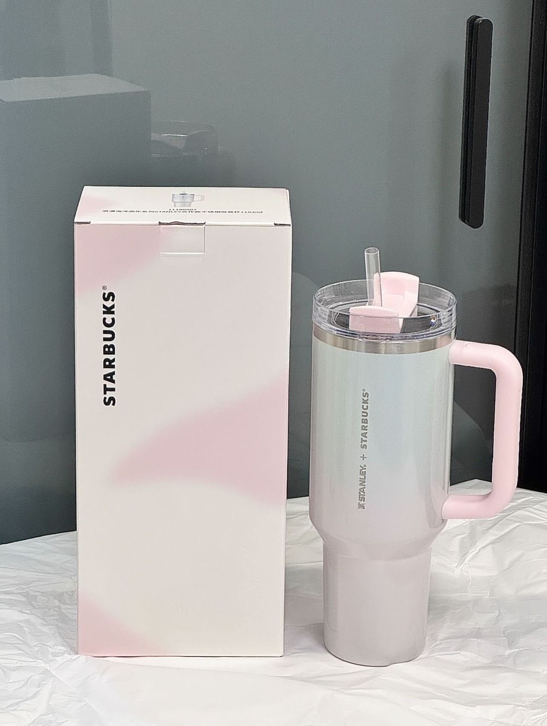 ＜預購＞七夕限定發售 STANLEY X 星巴克 漸變珠光粉吸管杯 11180907