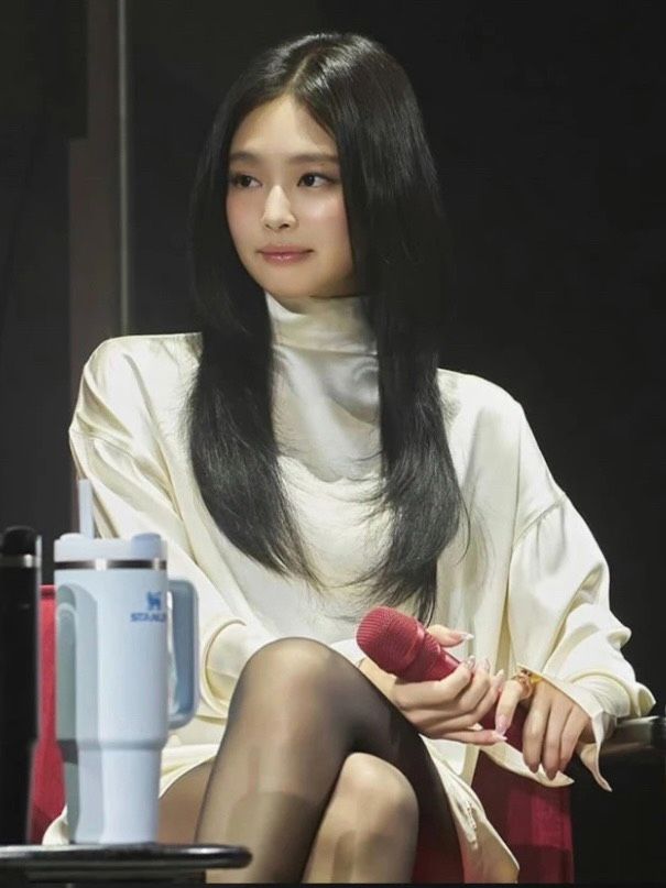 ＜預購＞Jennie 同款 Stanely  glacie 冰川藍