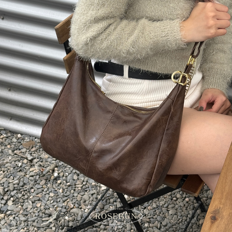 大容量復古油蠟斜背包