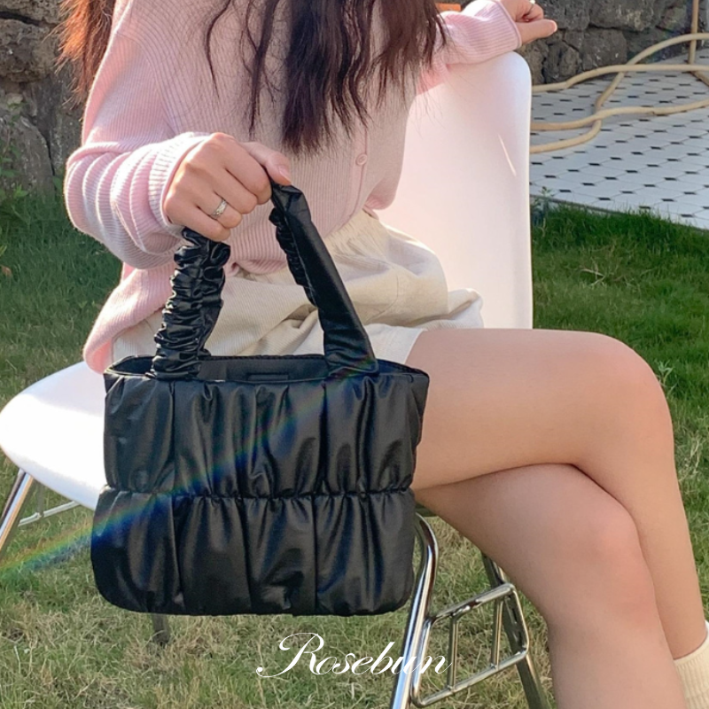 韓系緞面雲朵手提包