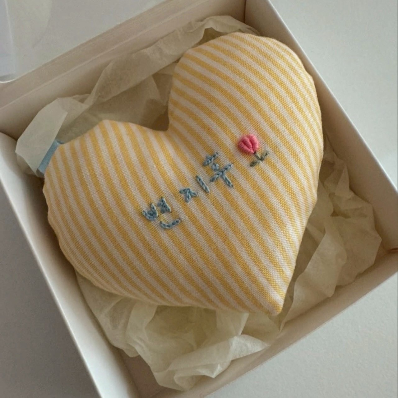 正韓手工刺繡吊飾