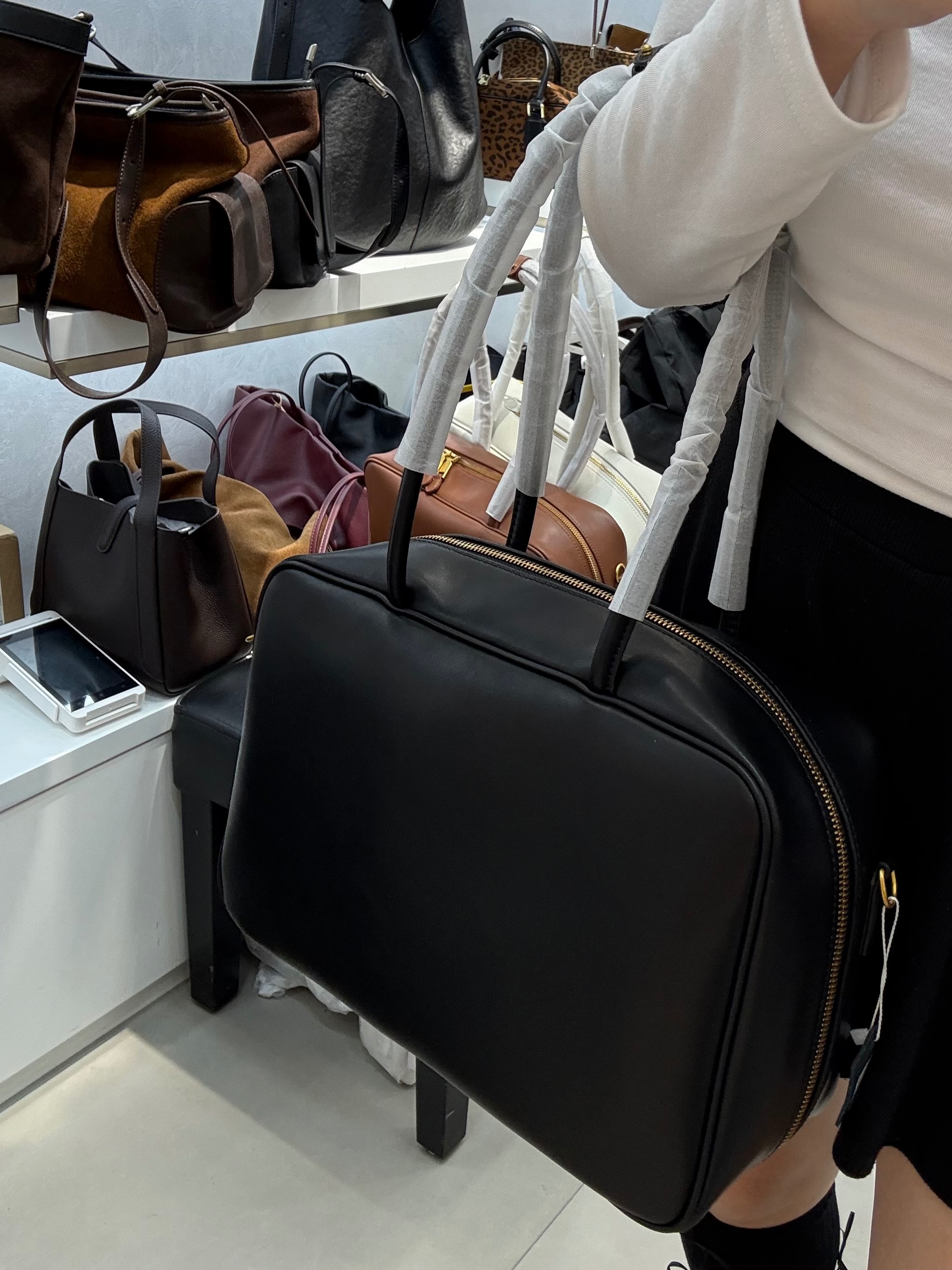 𝓞𝓵𝓲𝓿𝓲𝓪_放得下A4ㄉ包