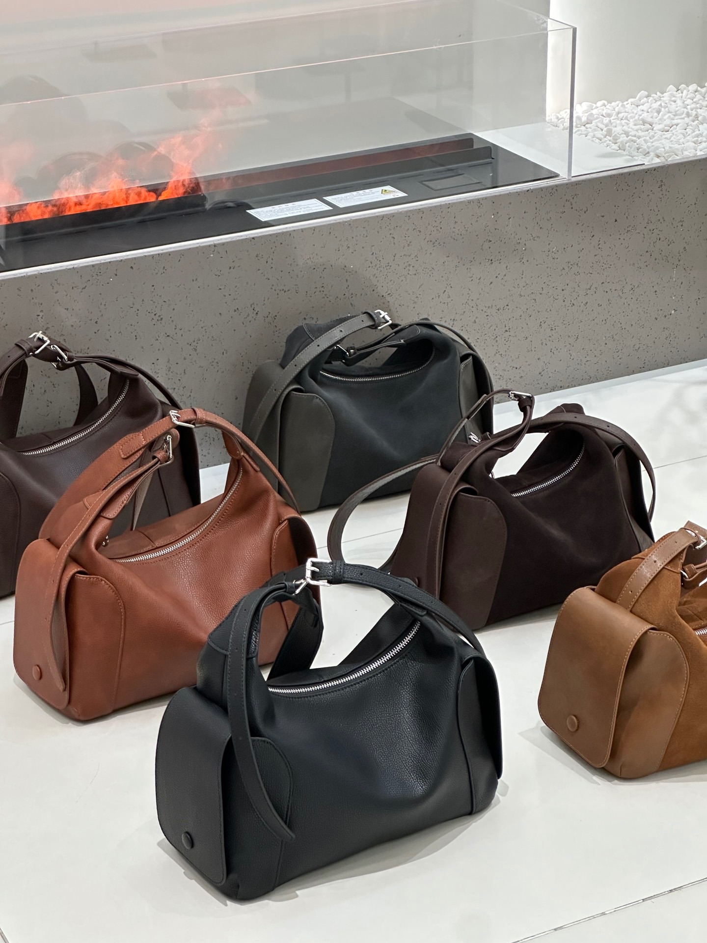 𝓞𝓵𝓲𝓿𝓲𝓪_磨砂 /滑面 Hobo包