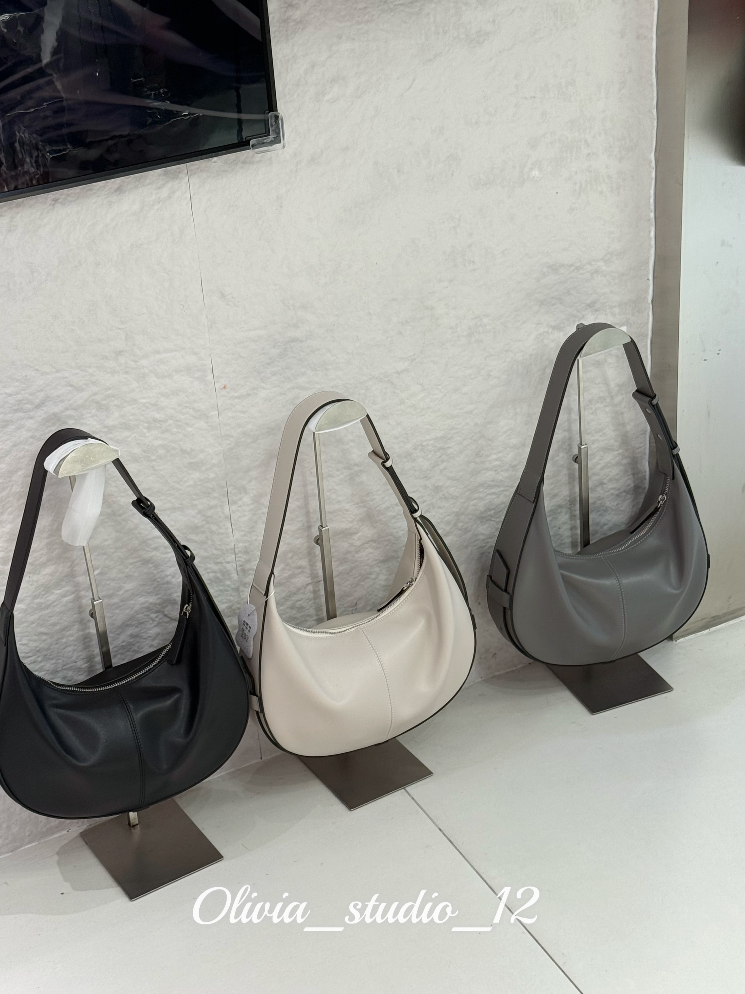 𝓞𝓵𝓲𝓿𝓲𝓪_ 小款hobo腋下包