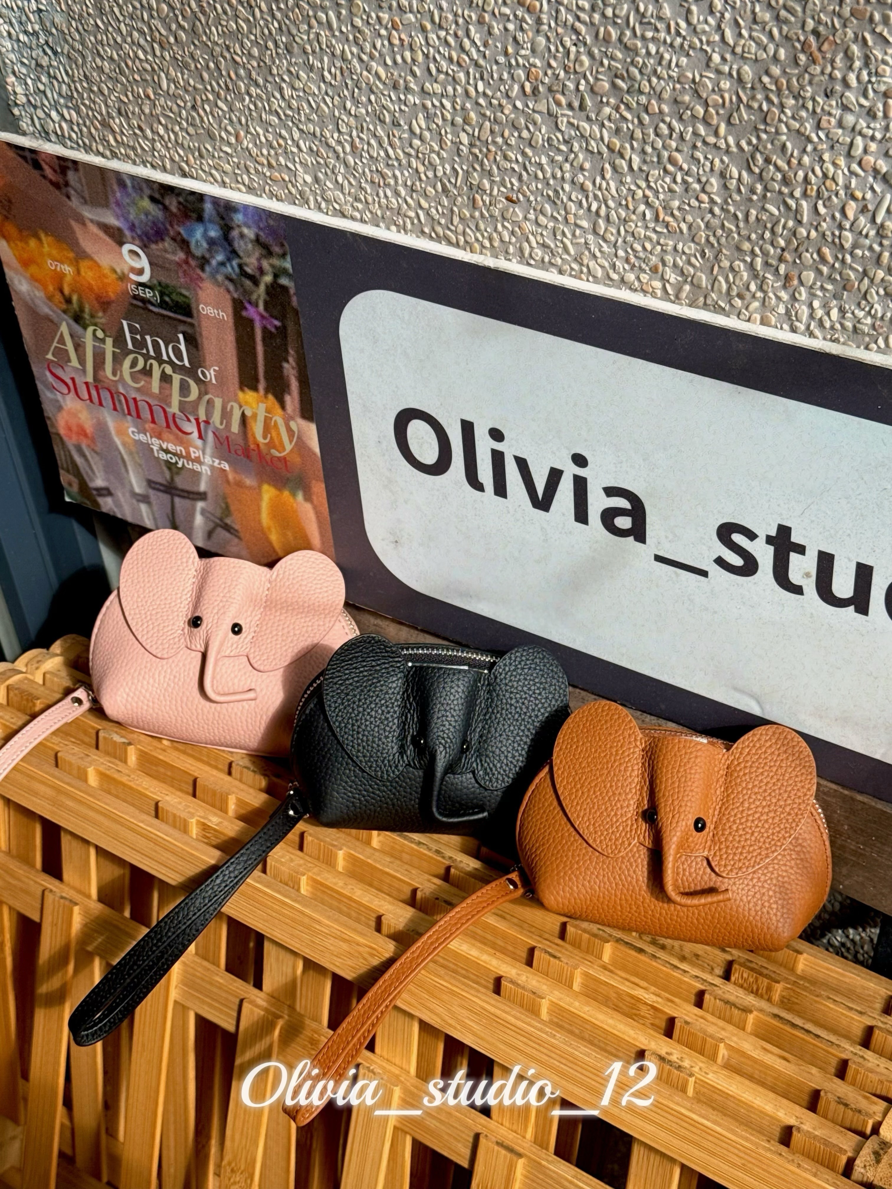 𝓞𝓵𝓲𝓿𝓲𝓪_ 頭層牛皮大象零錢包