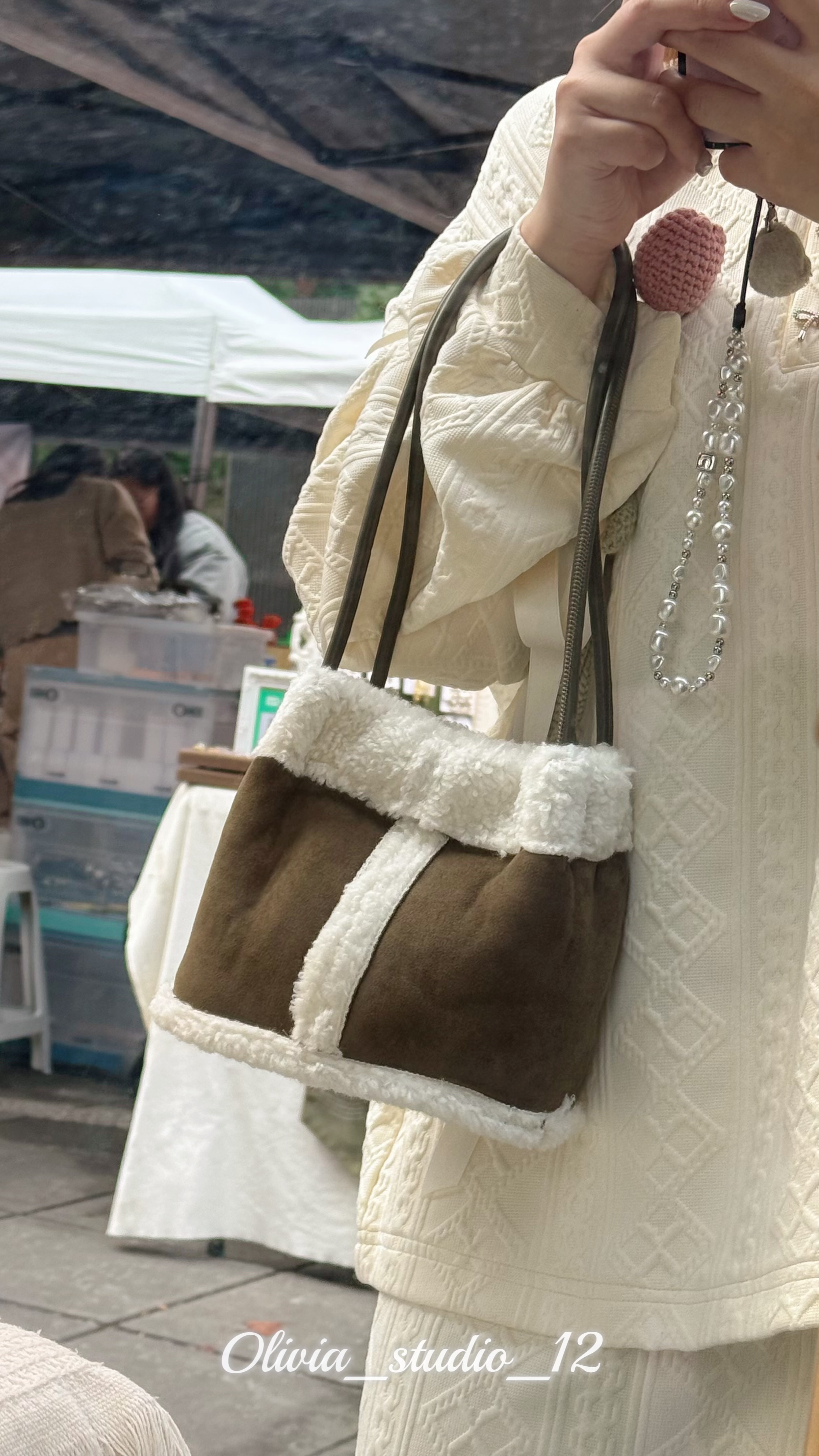 Olivia_毛茸茸手提包