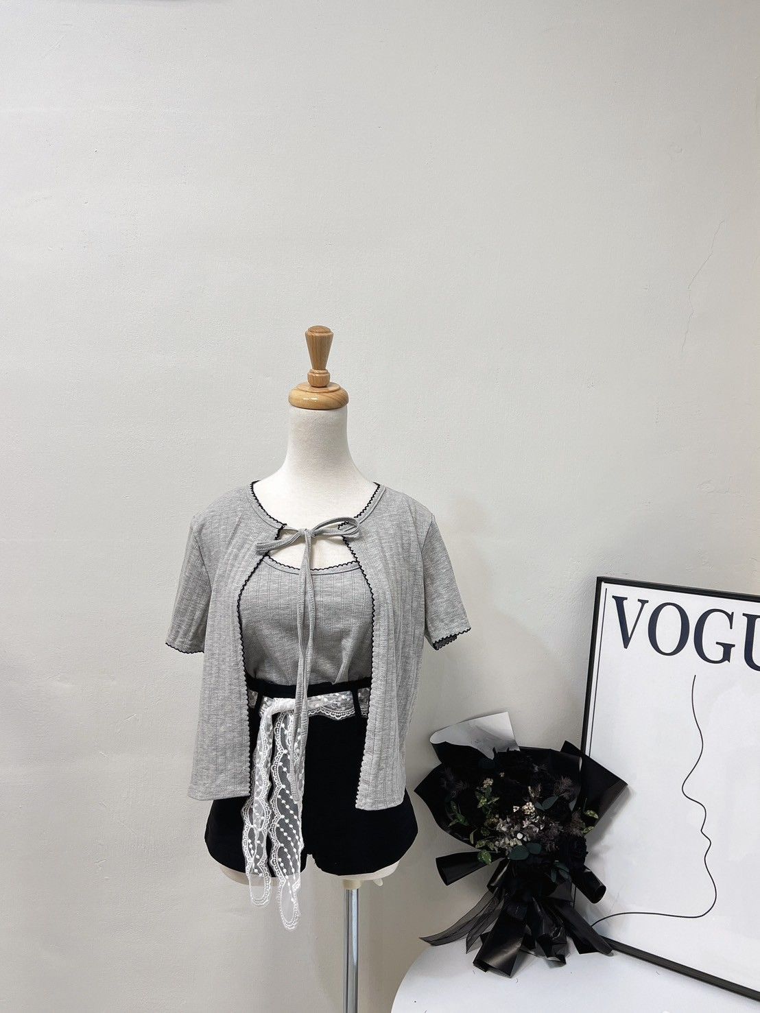 撞色背心+小外套