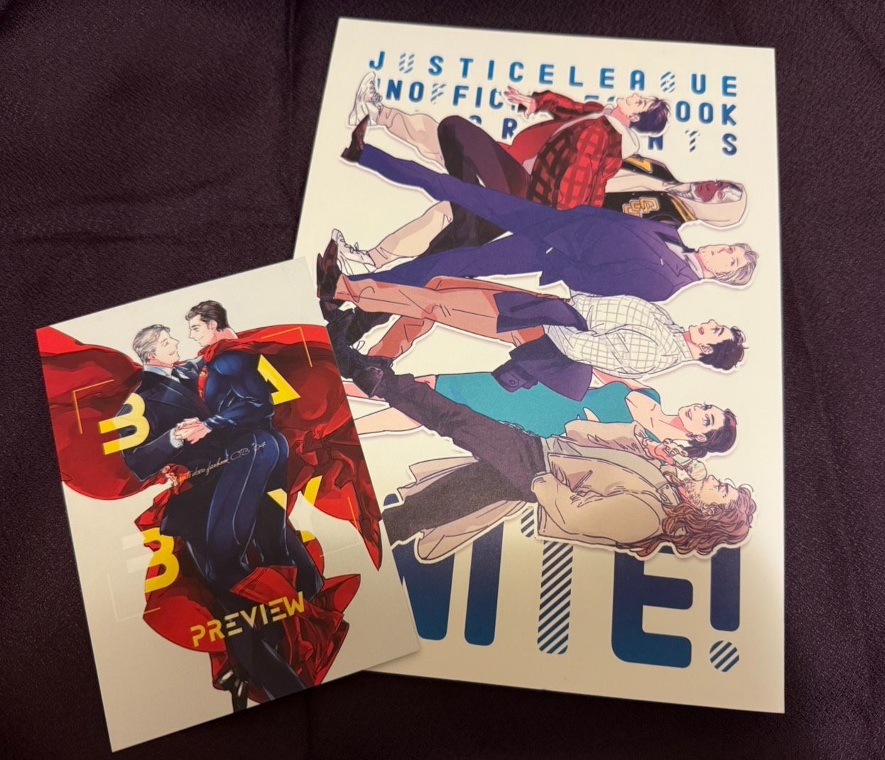 DC同人本《UNITE!》附一張明信片