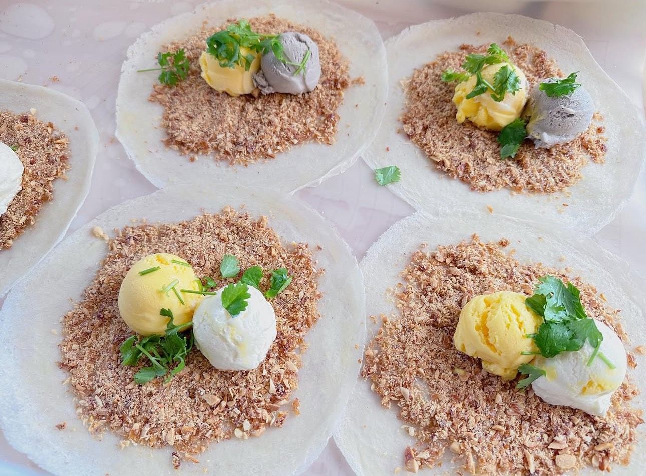 花生捲冰淇淋（兩種口味冰淇淋）