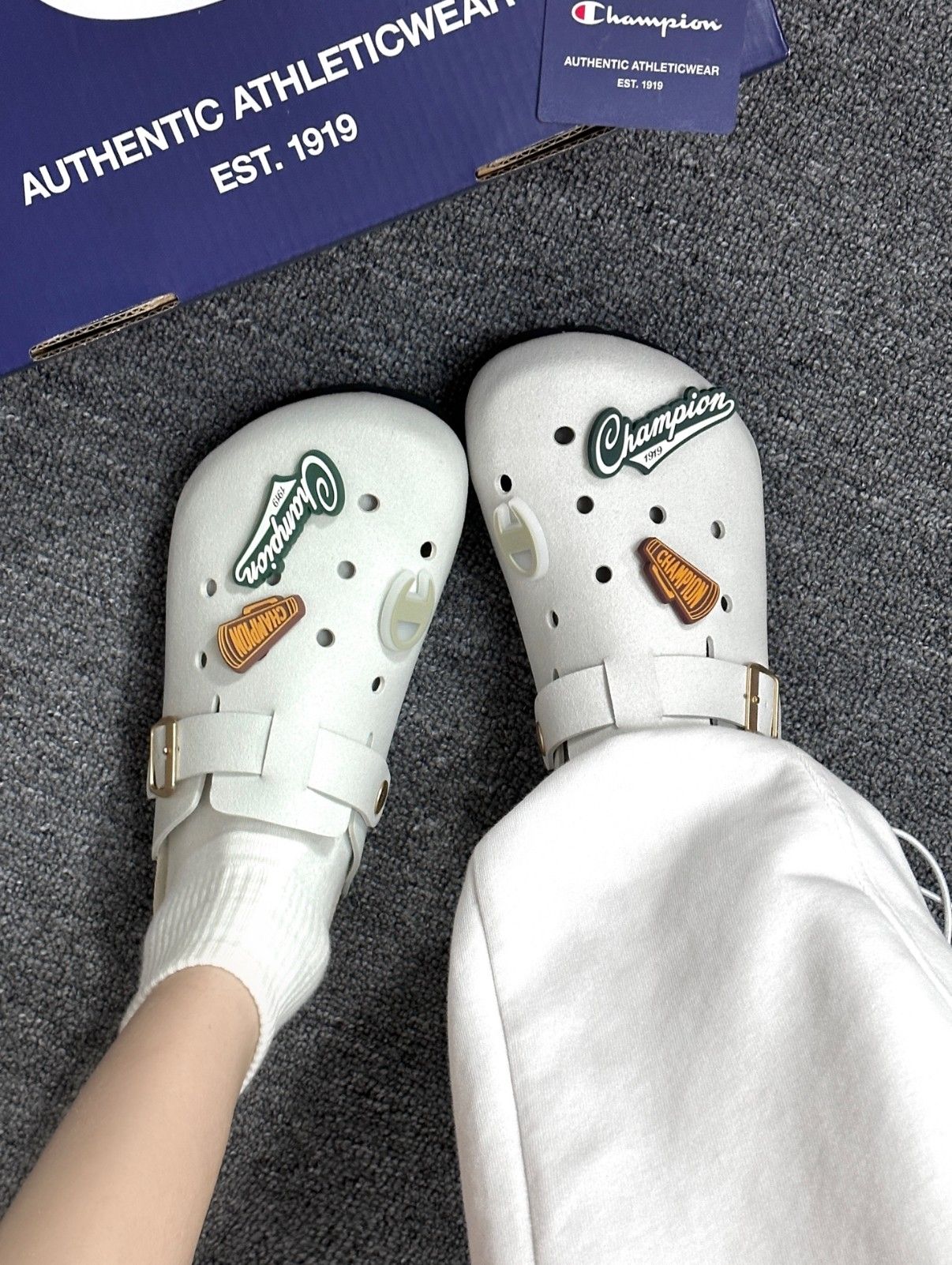 Champion 洞洞勃肯鞋 懶人鞋 鞋扣 白