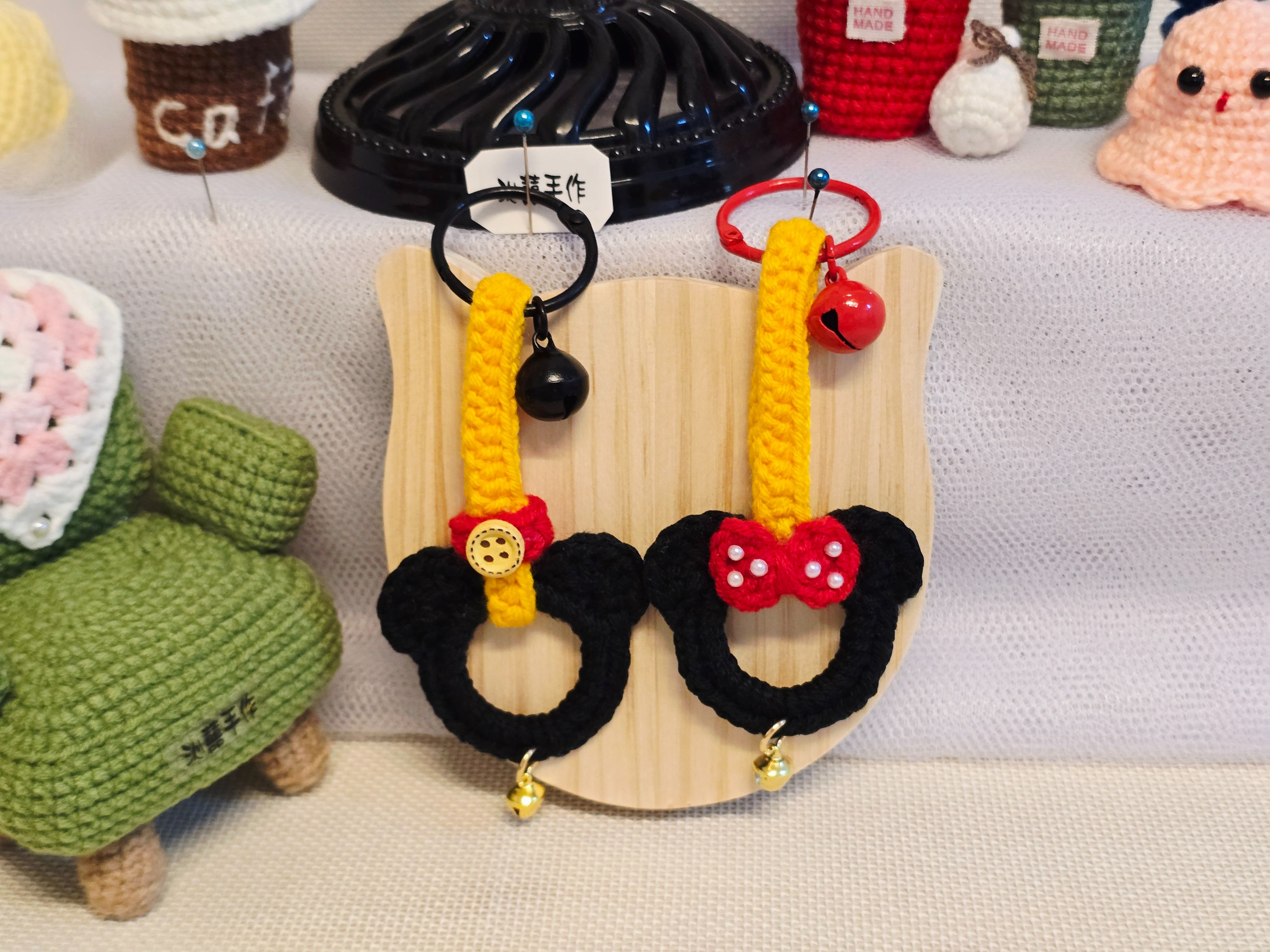 情侶鈎織物掛飾區