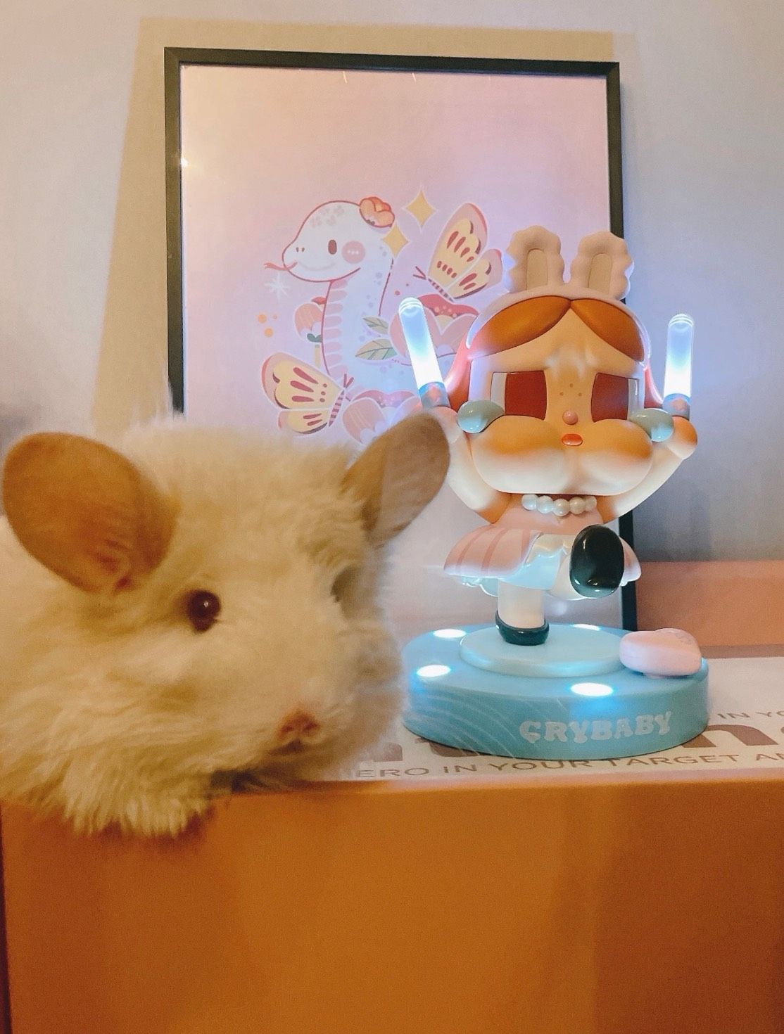 泡泡瑪特 POPMART 哭娃愛神 燈 悲傷俱樂部