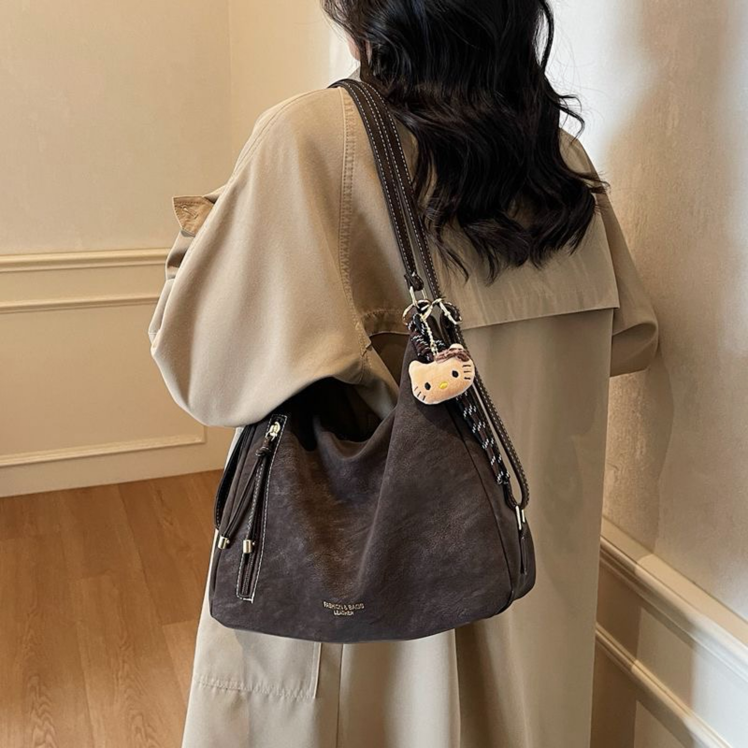 復古軟皮兩用大容量包（追蹤ig 贈吊飾）