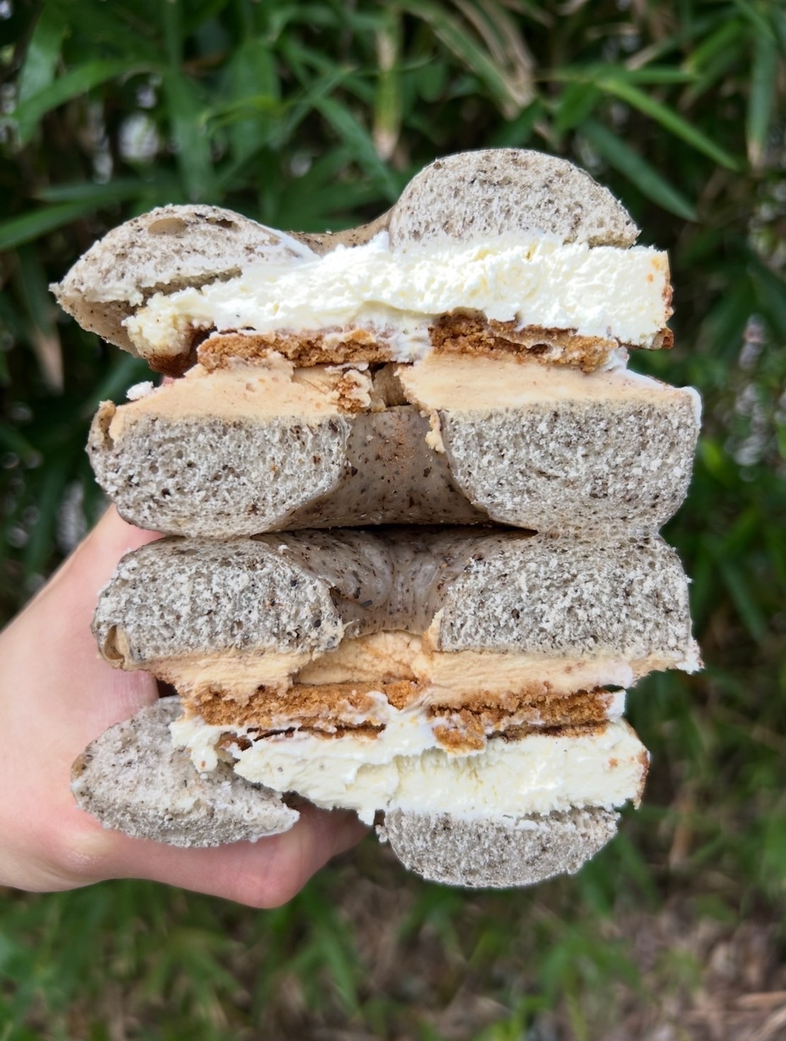 伯爵）lotus肉桂焦糖巴斯克貝果