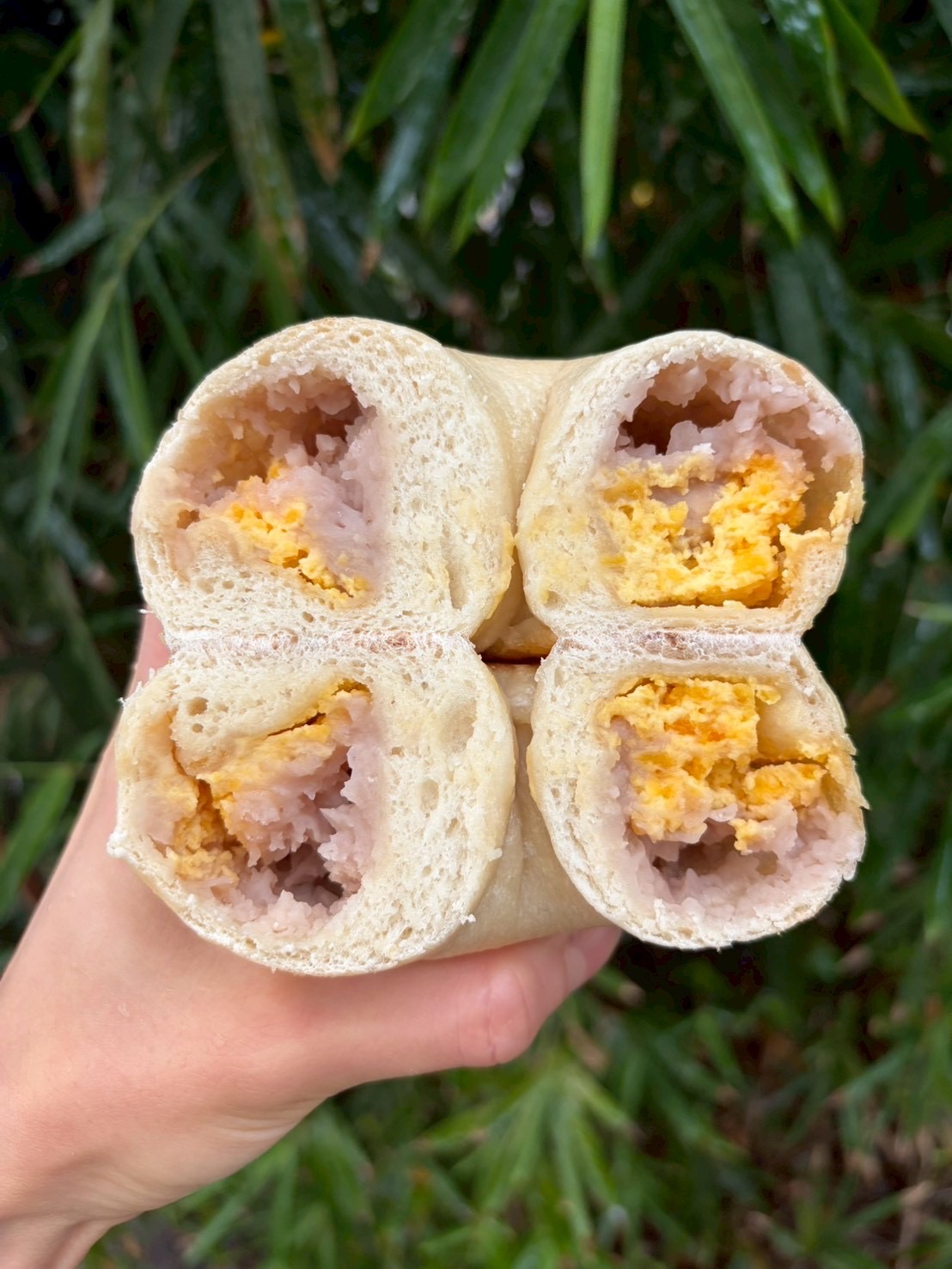 芋頭鹹蛋黃乳酪貝果